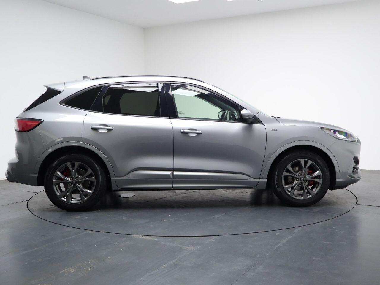 Ford Kuga - Image 14
