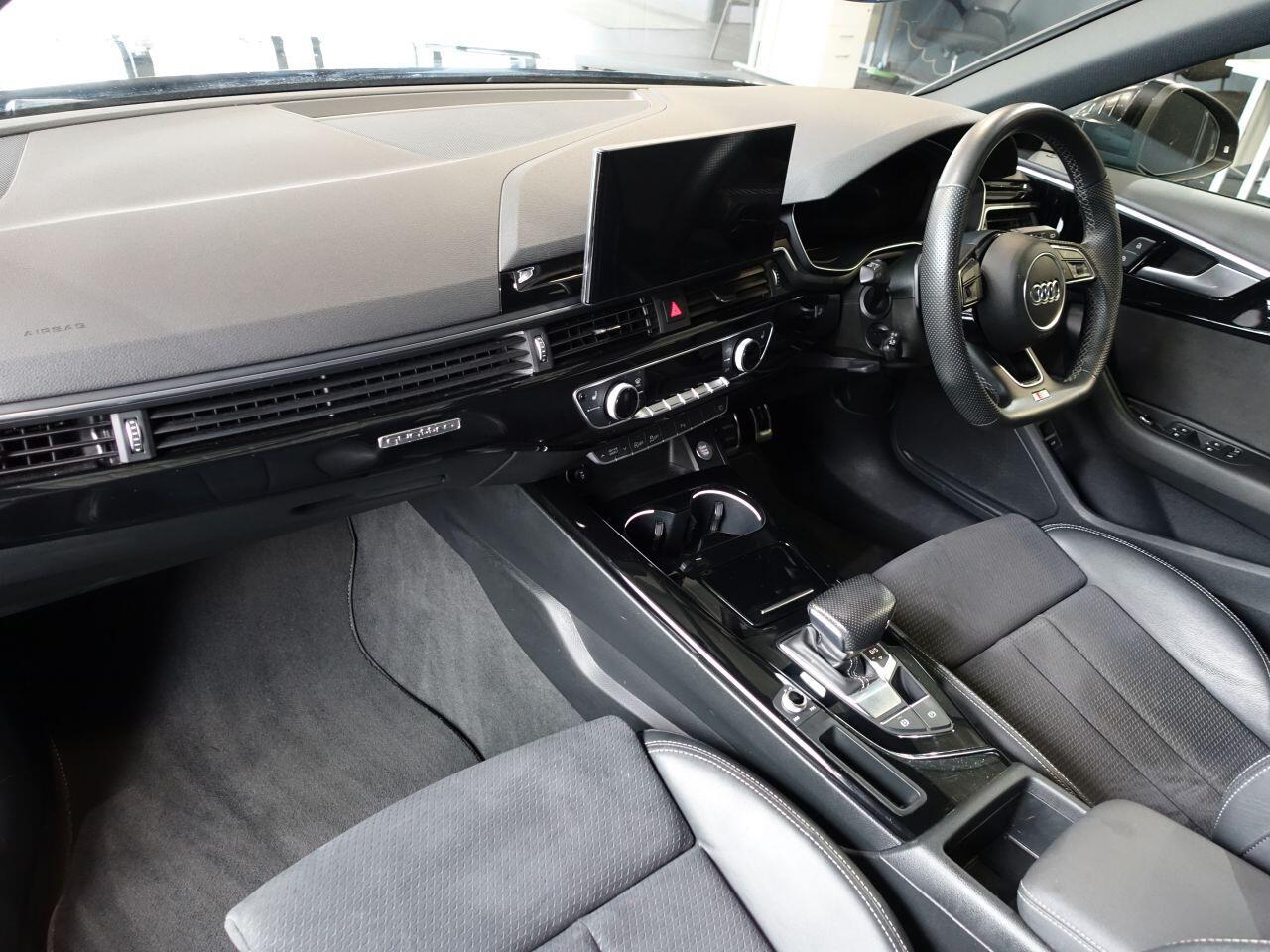 Audi A4 Avant - Image 14