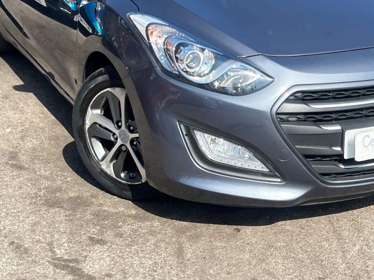 Hyundai i30 - Image 8