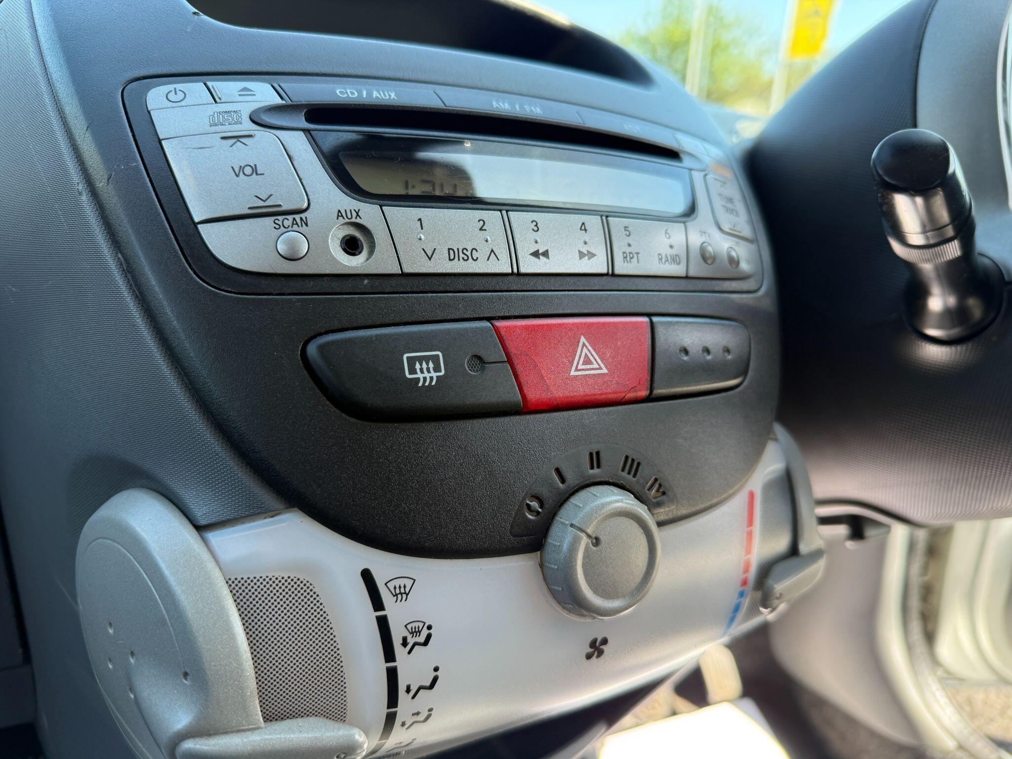 Toyota Aygo - Image 43