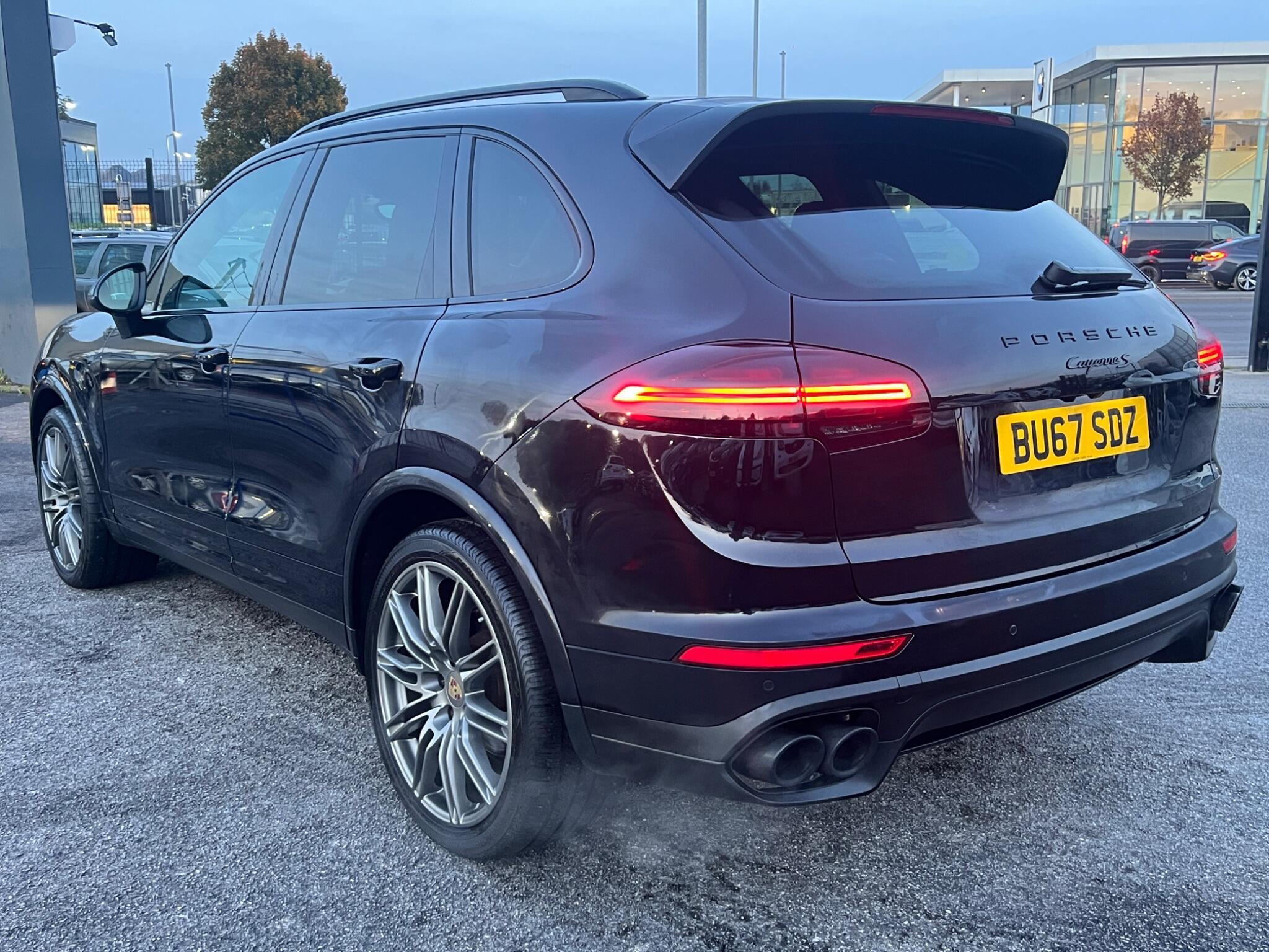 Porsche Cayenne - Image 6