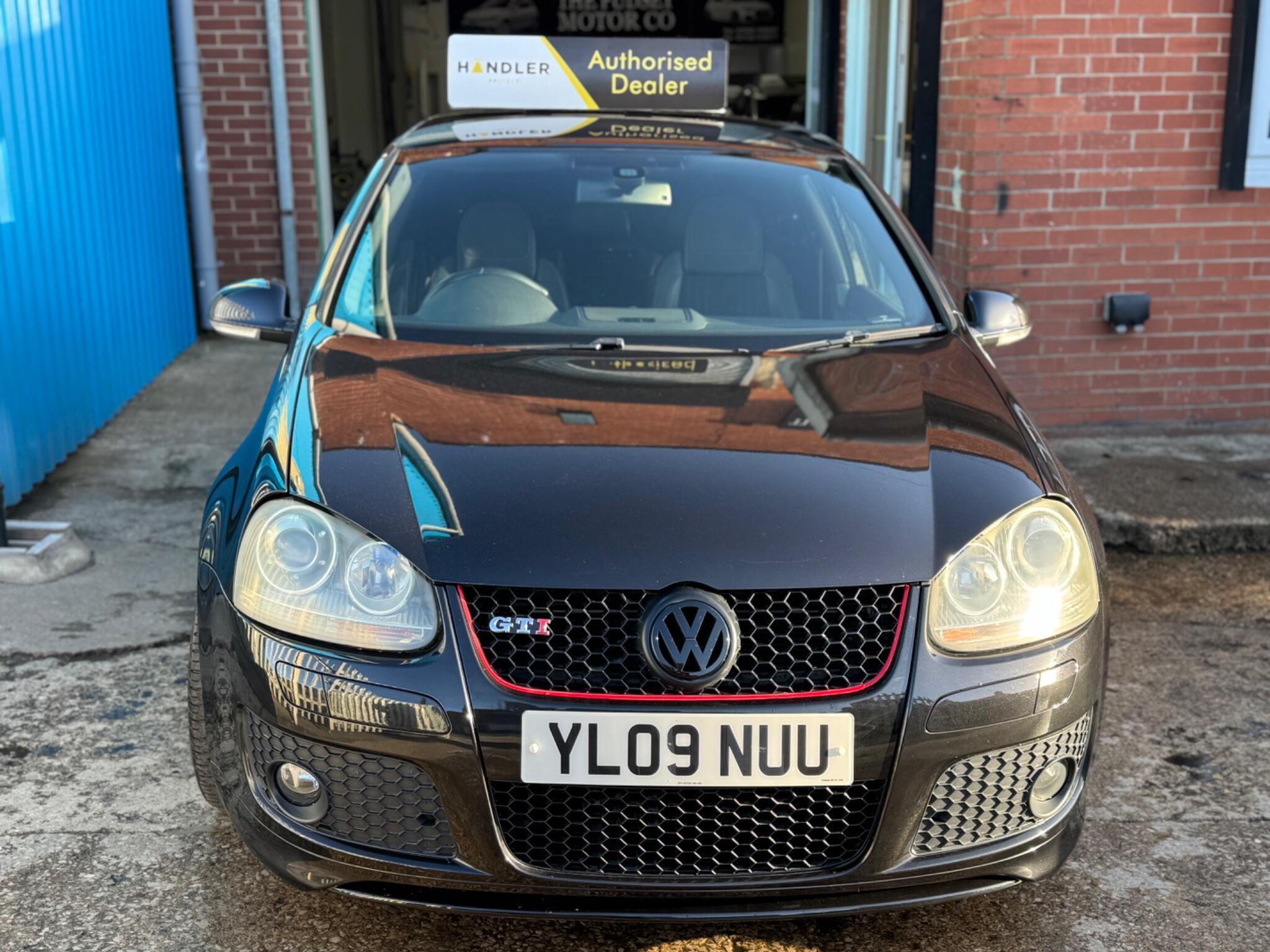 Volkswagen Golf - Image 37
