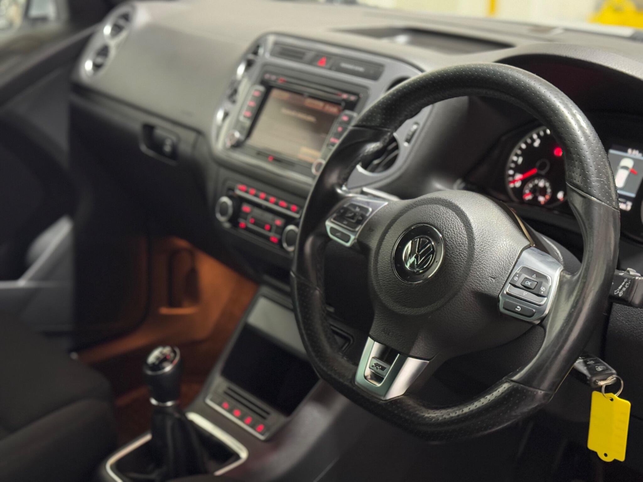 Volkswagen Tiguan - Image 42