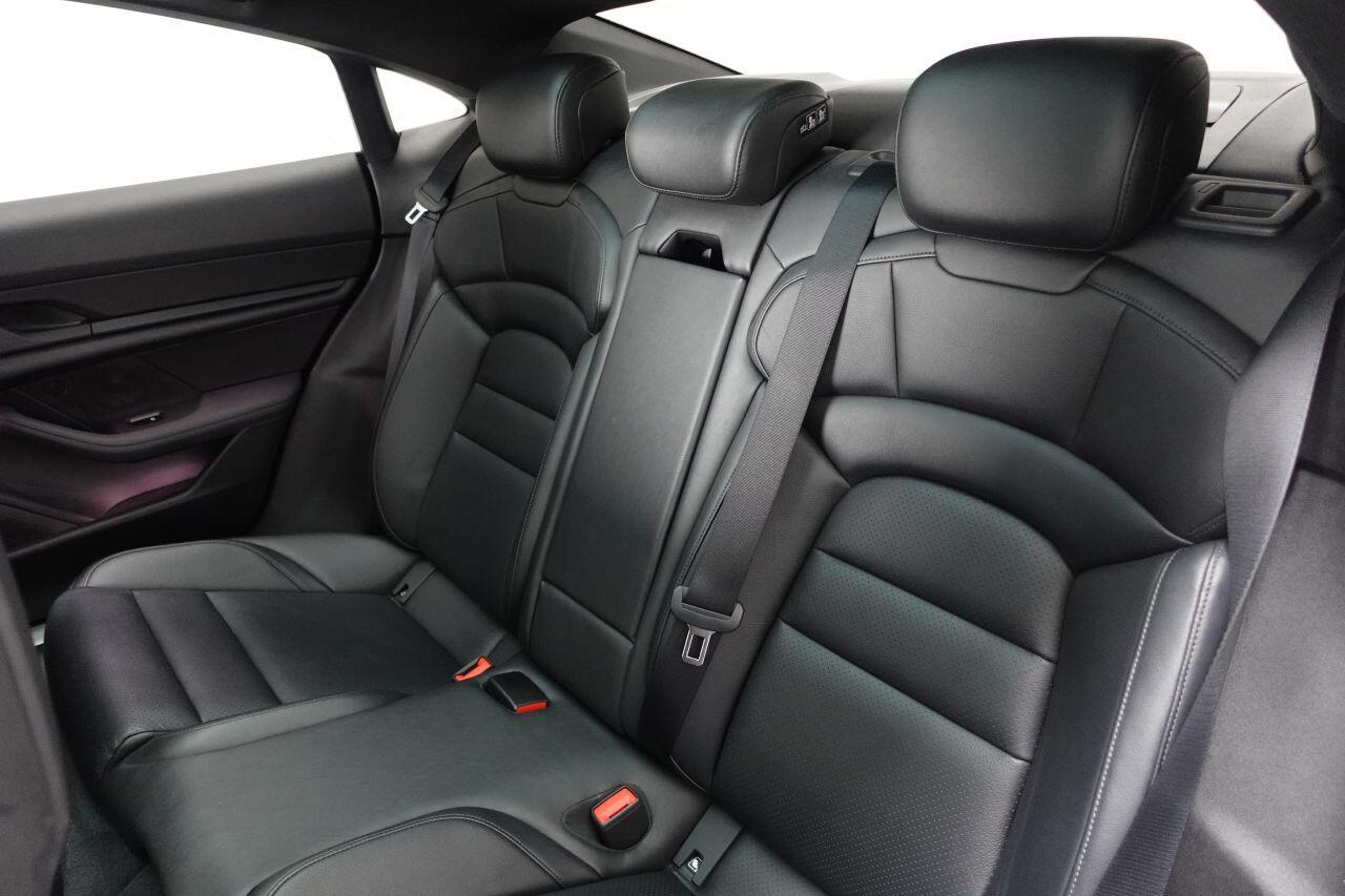 Porsche Taycan - Image 20