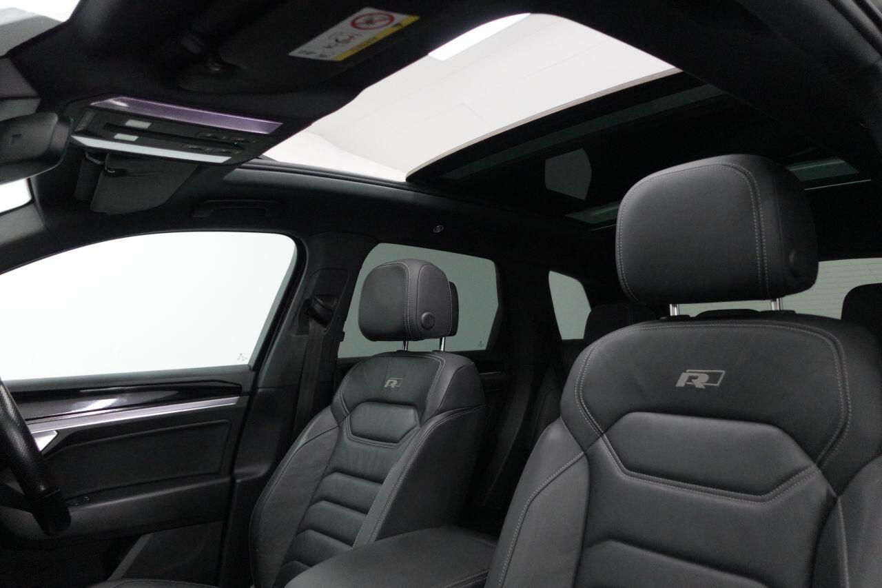 Volkswagen Touareg - Image 15