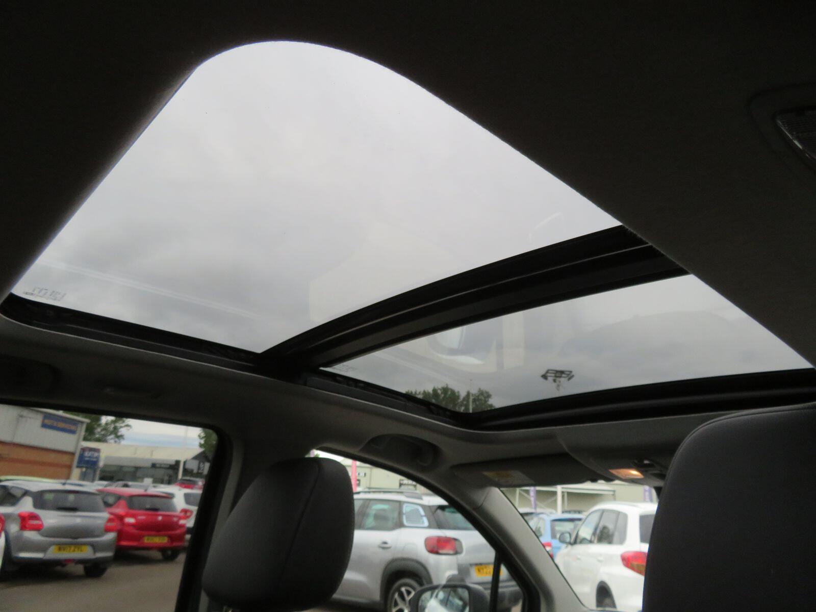Suzuki S-Cross - Image 18