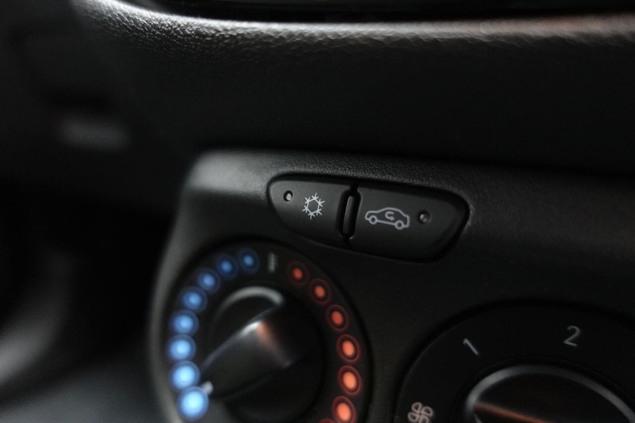 Vauxhall Corsa - Image 20