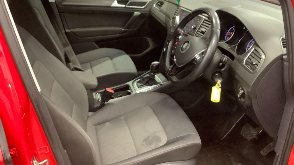 Volkswagen GOLF SV - Image 2