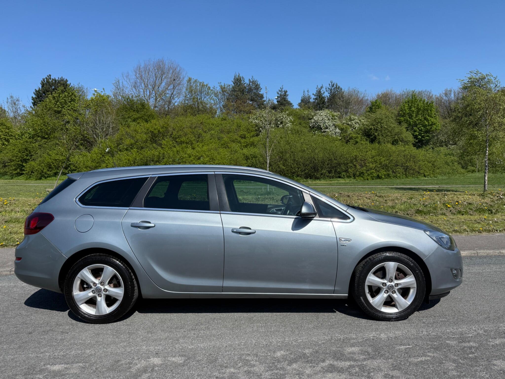 Vauxhall Astra - Image 2