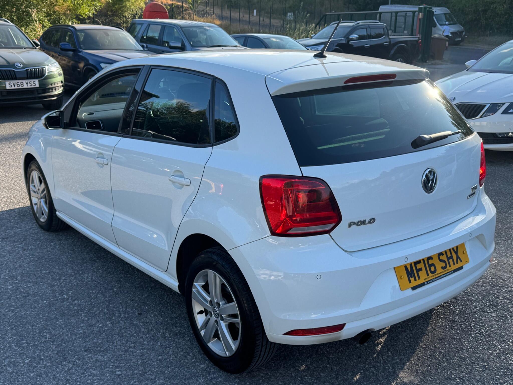 Volkswagen Polo - Image 8