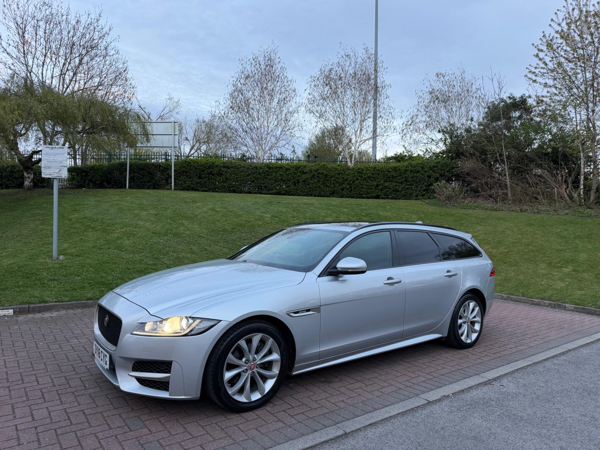 Jaguar XF - Image 6