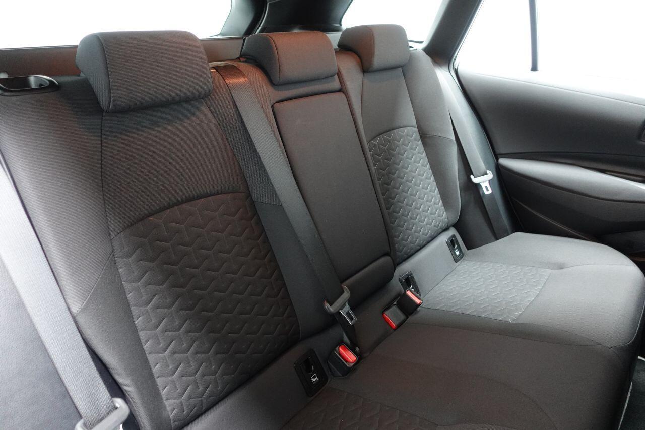 Toyota Corolla - Image 18