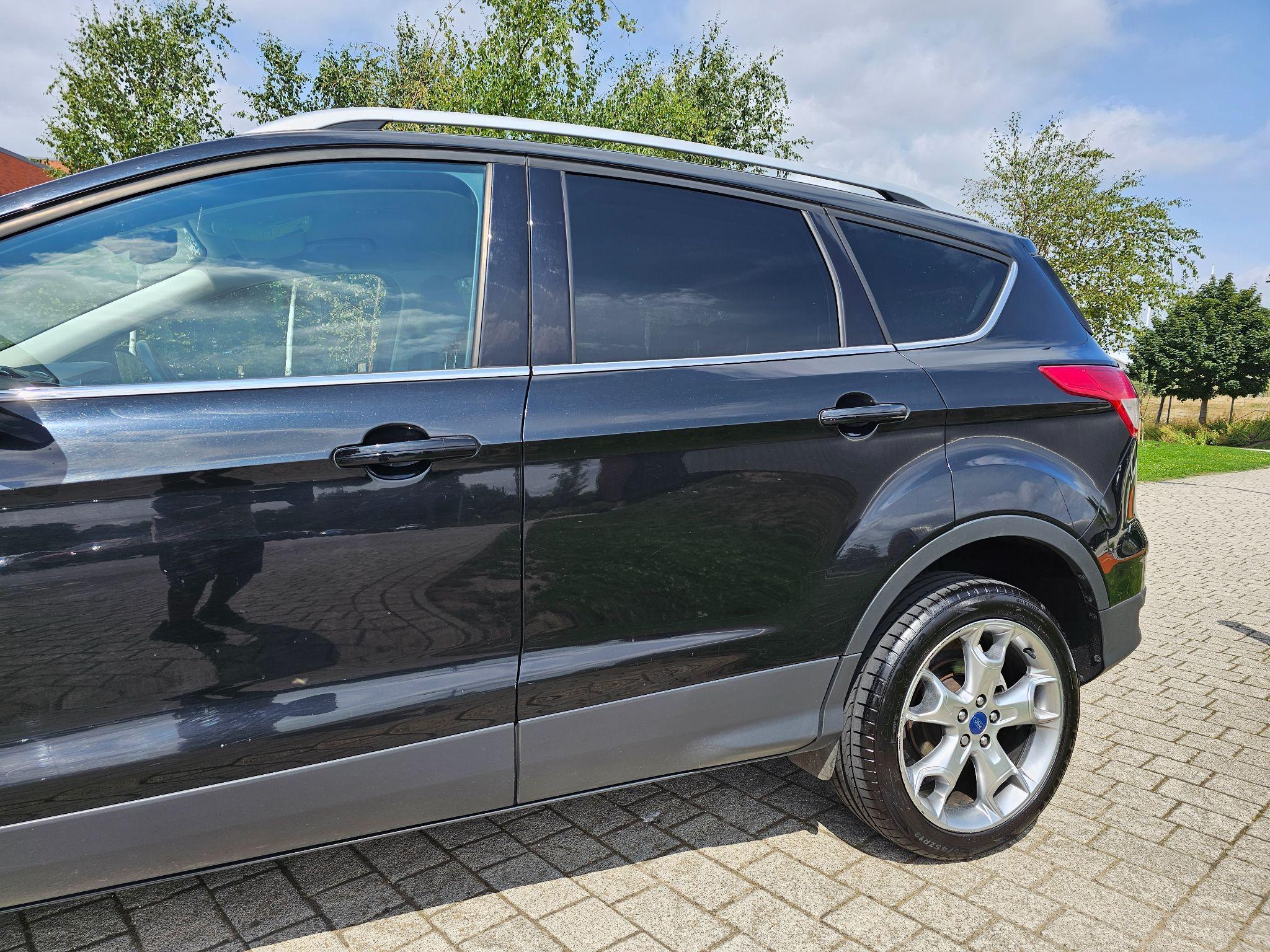 Ford Kuga - Image 41