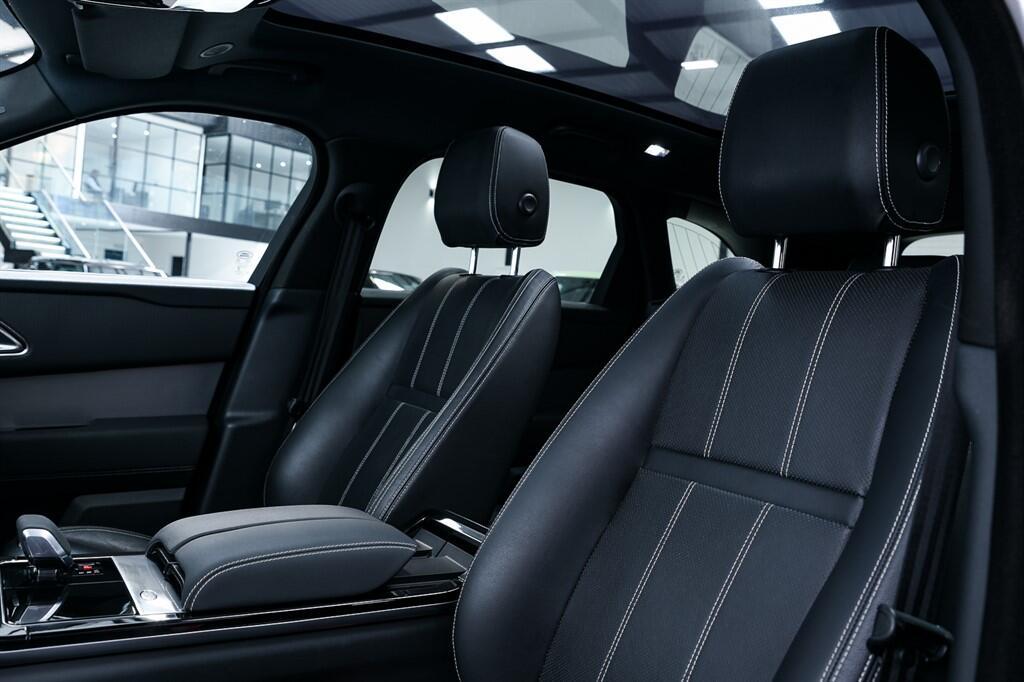 Land Rover Range Rover Velar - Image 15