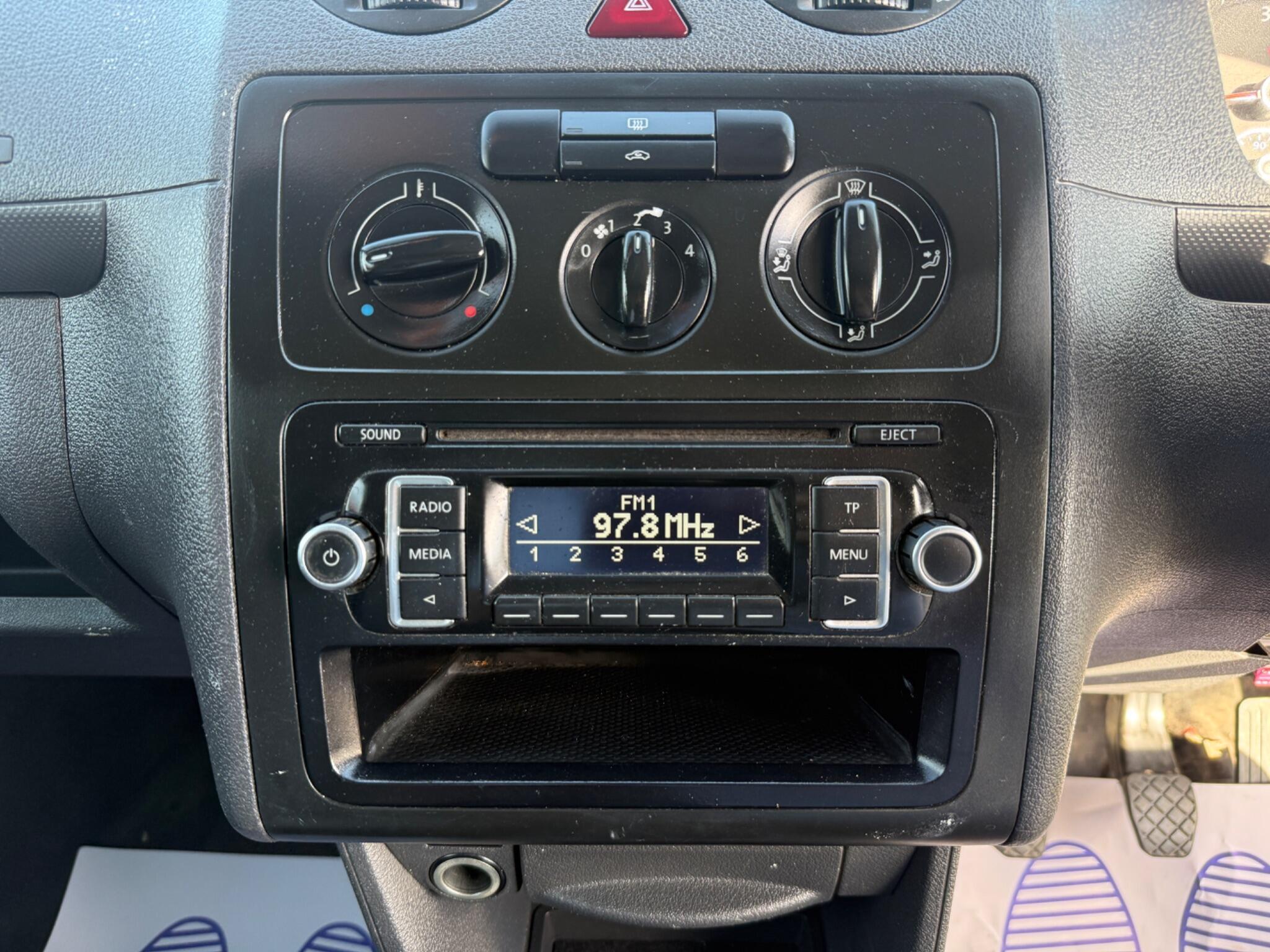 Volkswagen Caddy - Image 26