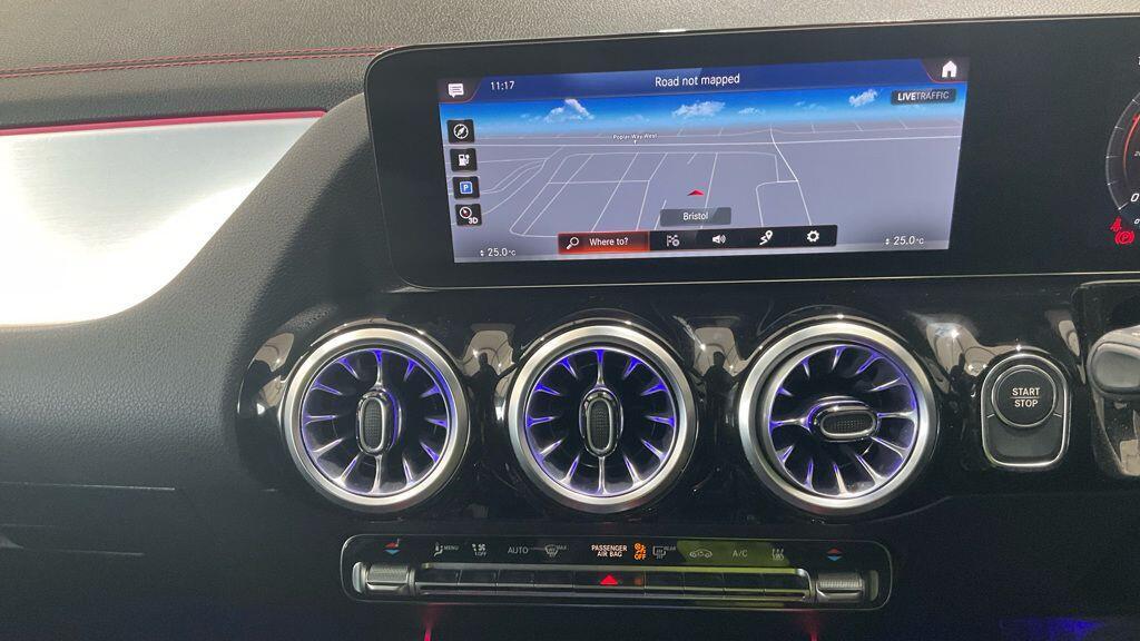 Mercedes-benz EQA - Image 2