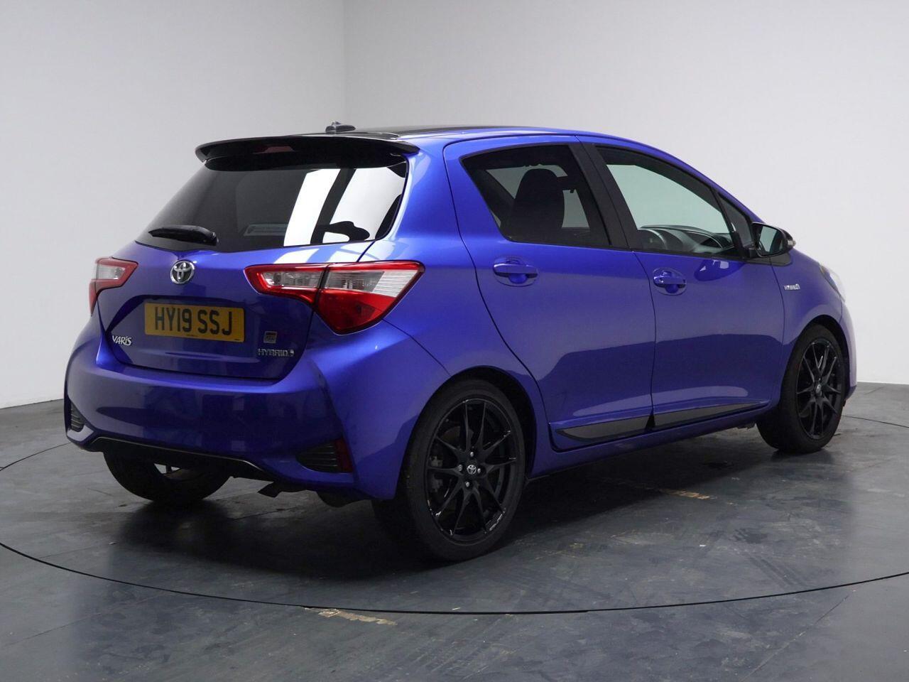 Toyota Yaris - Image 19