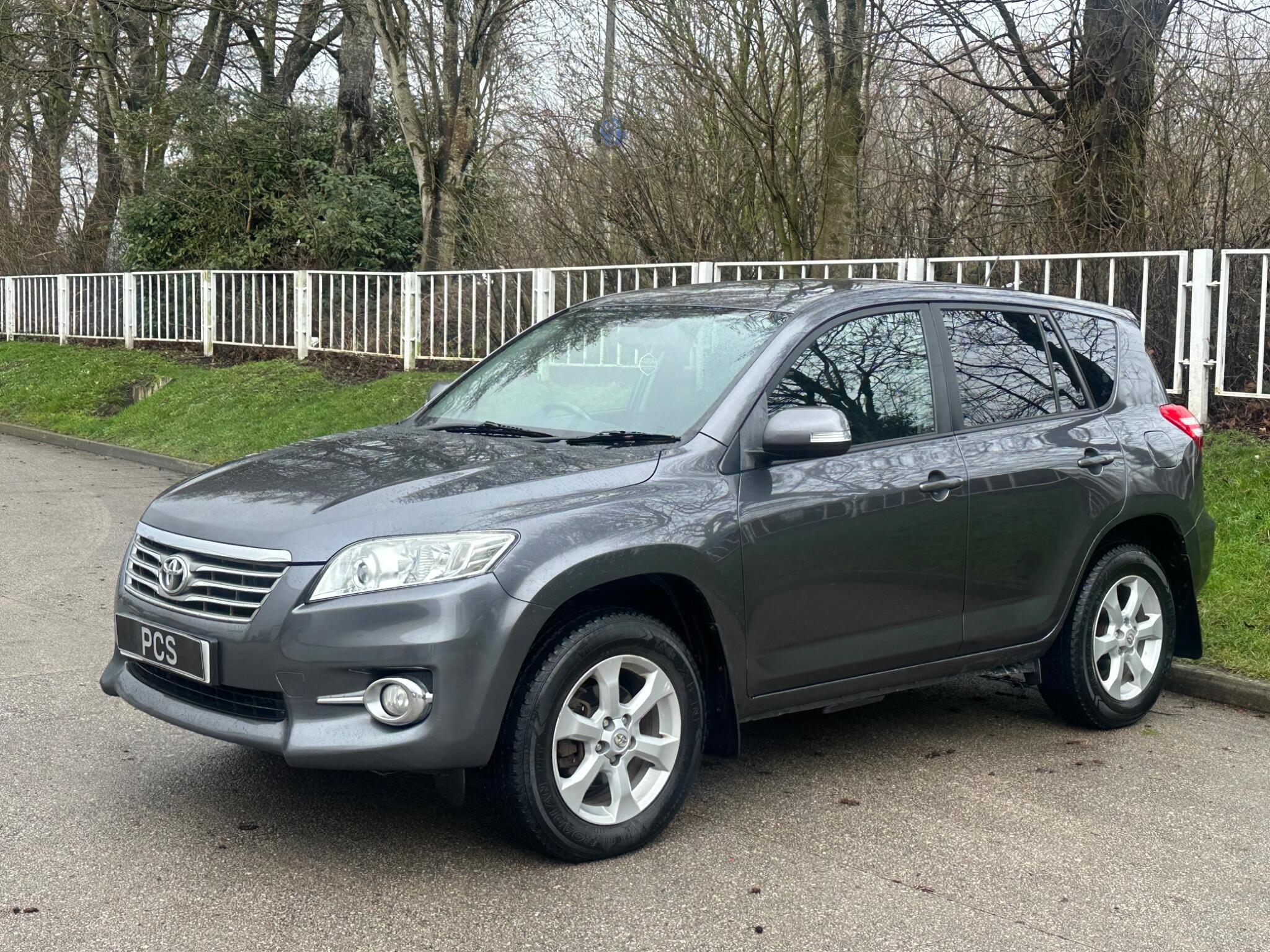 Toyota RAV4 - Image 9