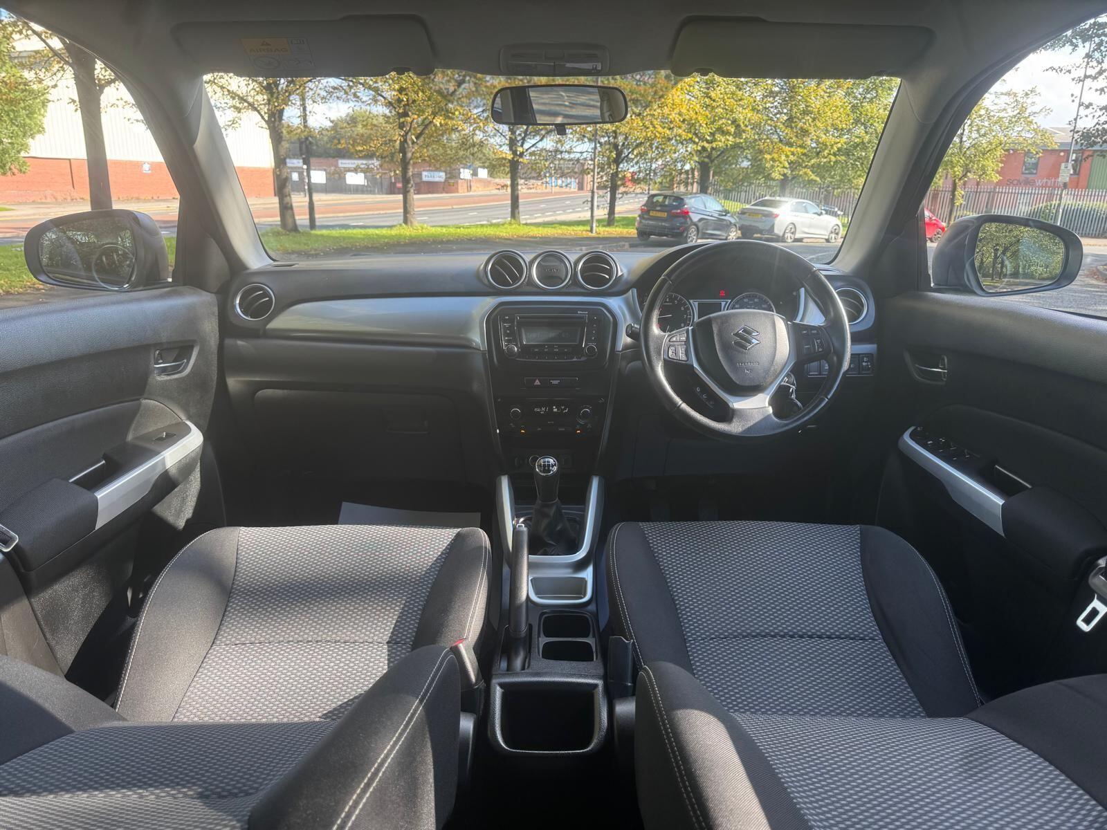 Suzuki Vitara - Image 13