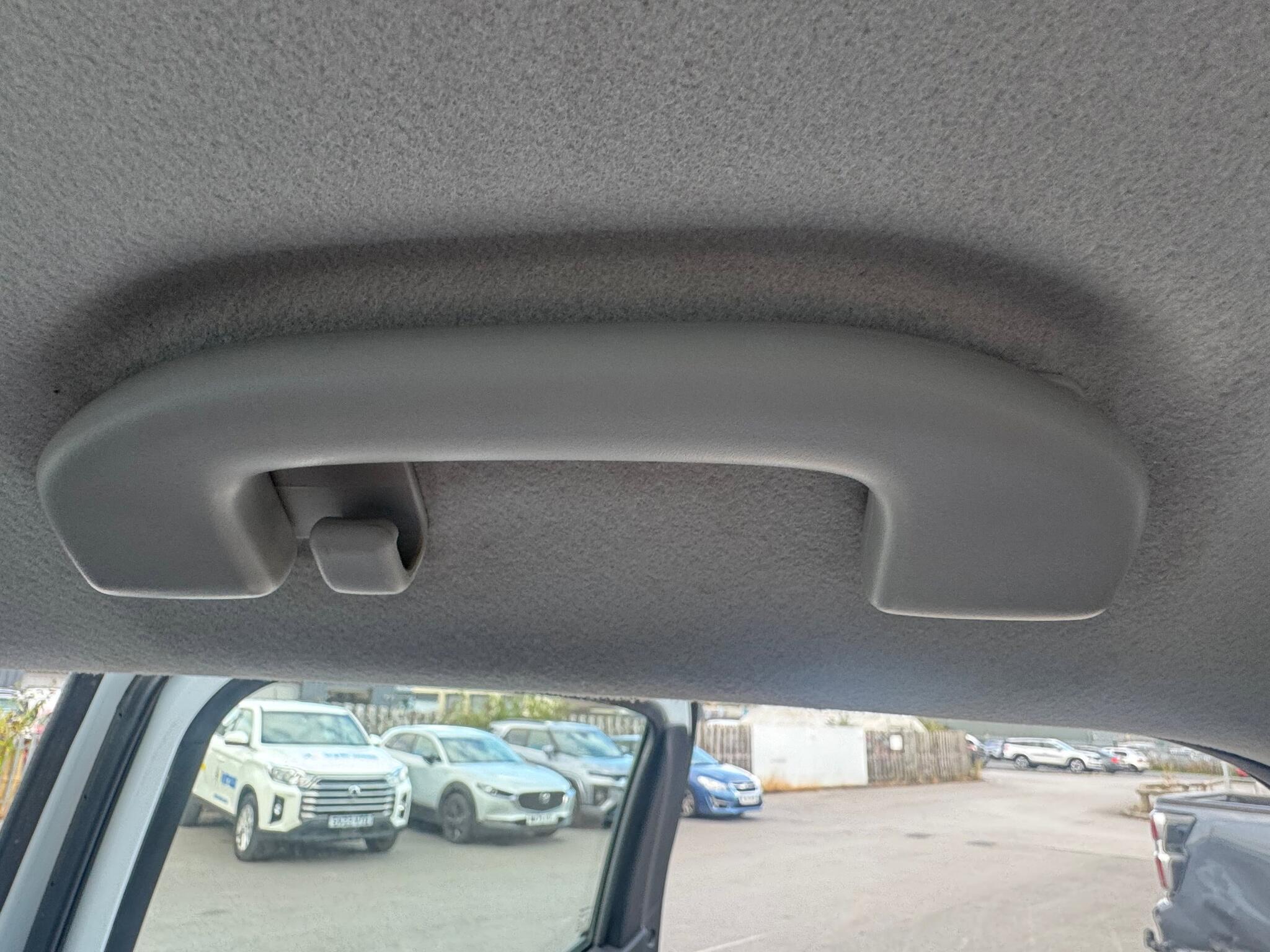 Isuzu D-MAX - Image 14