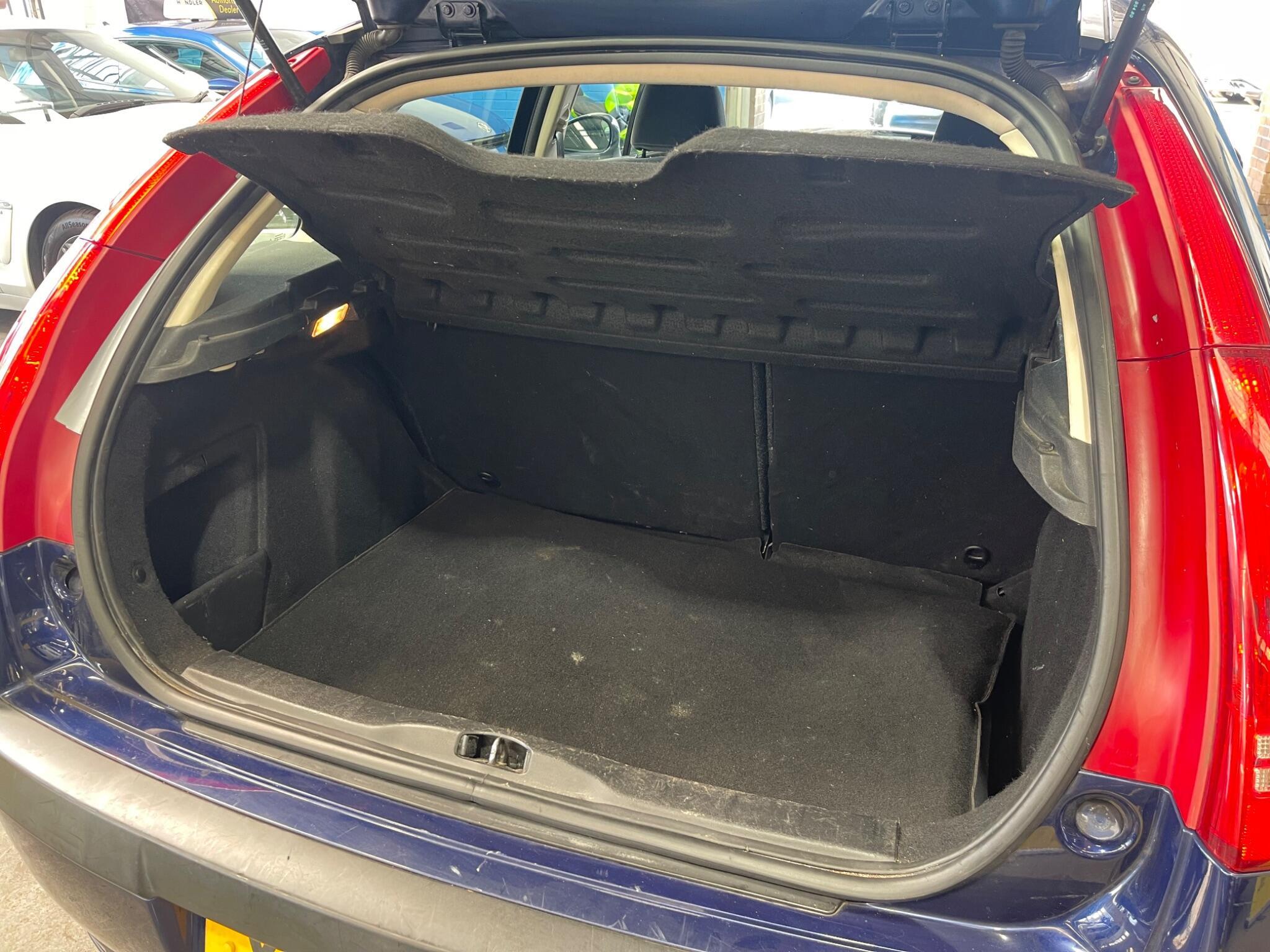 Citroen C4 - Image 21