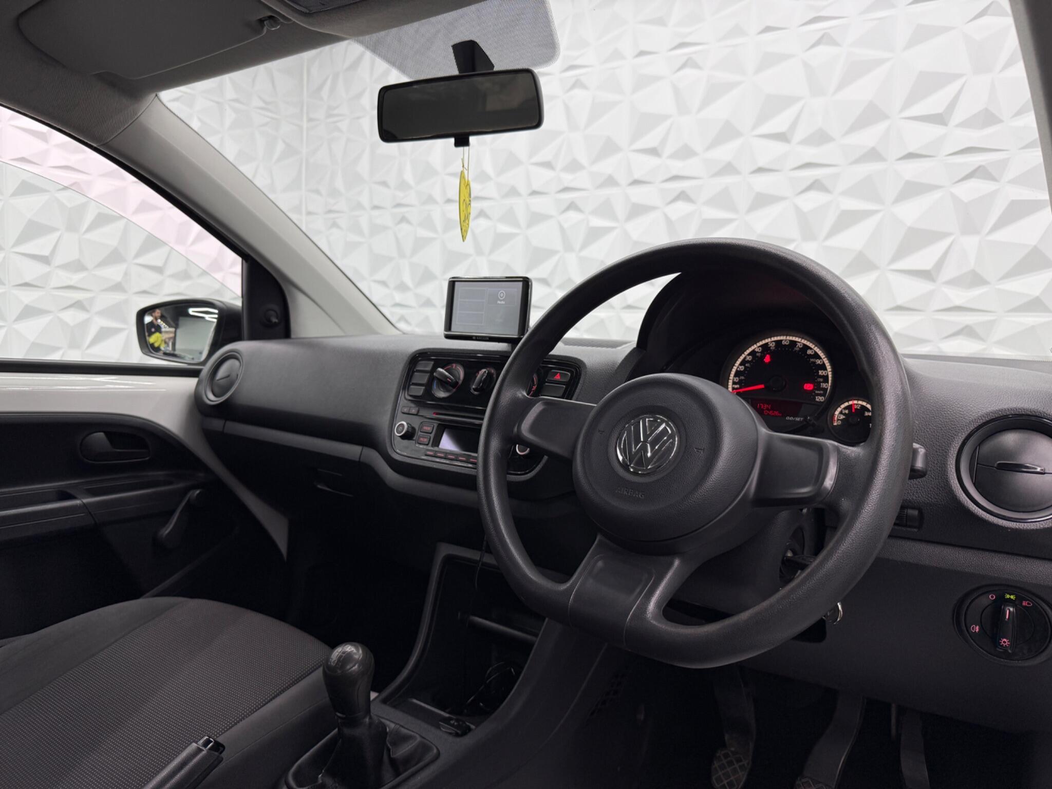 Volkswagen up! - Image 13