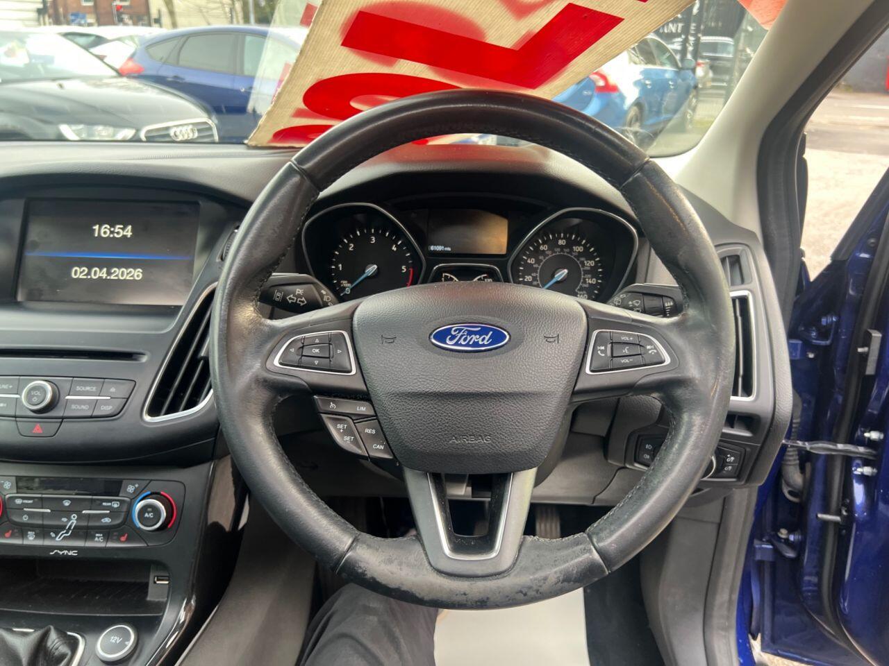 Ford Focus - Image 26