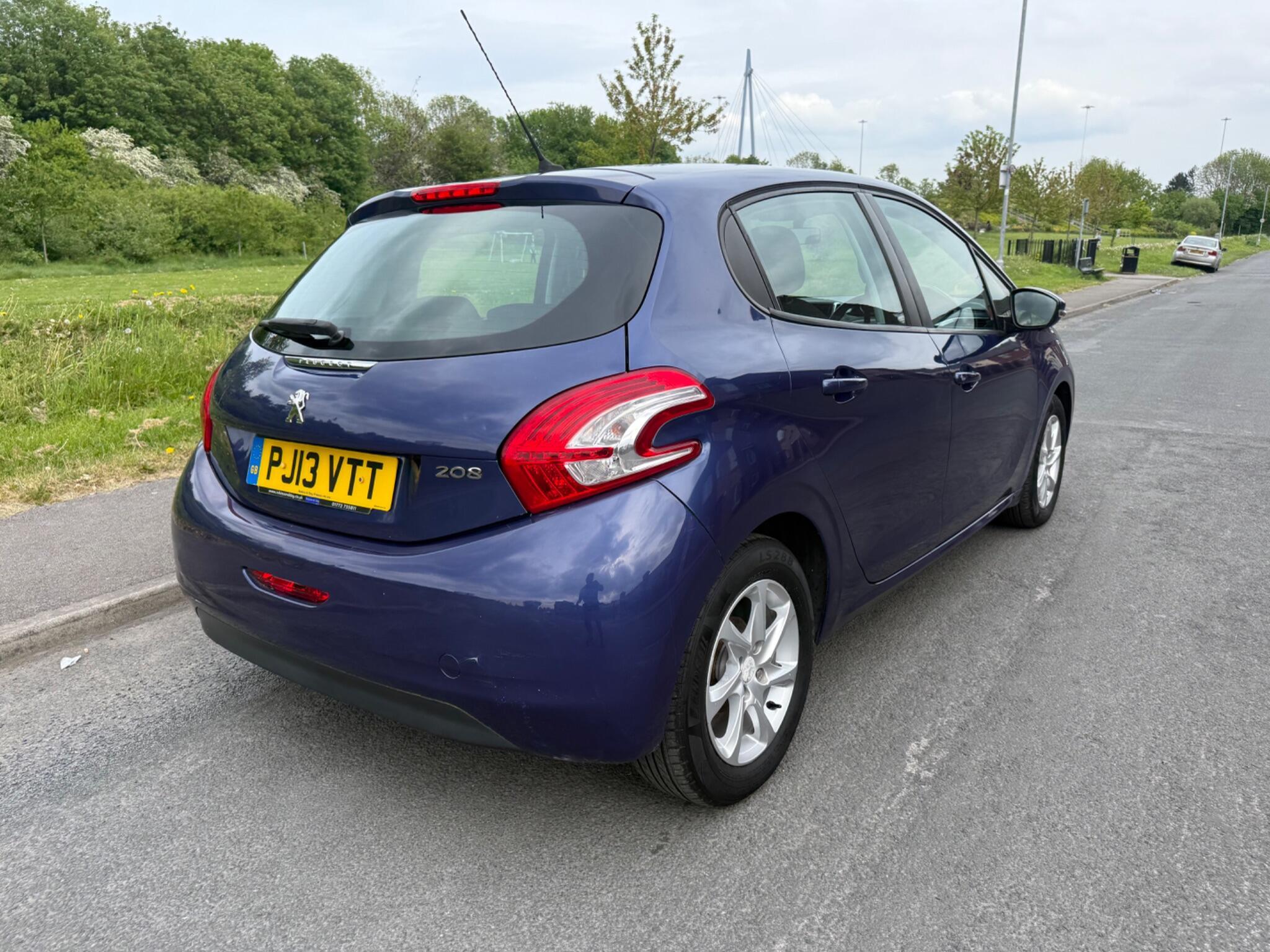 Peugeot 208 - Image 3