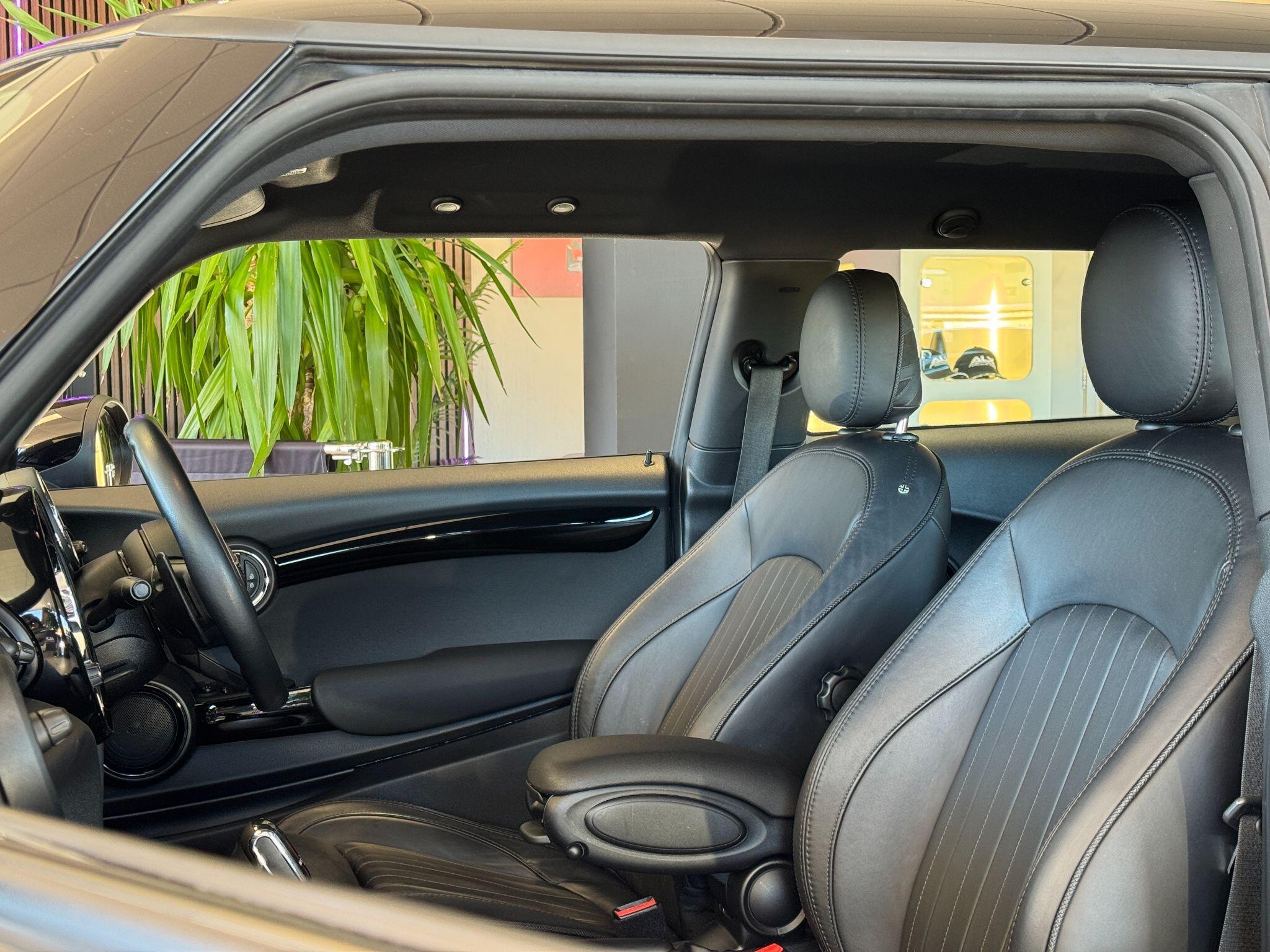 MINI Hatch - Image 2
