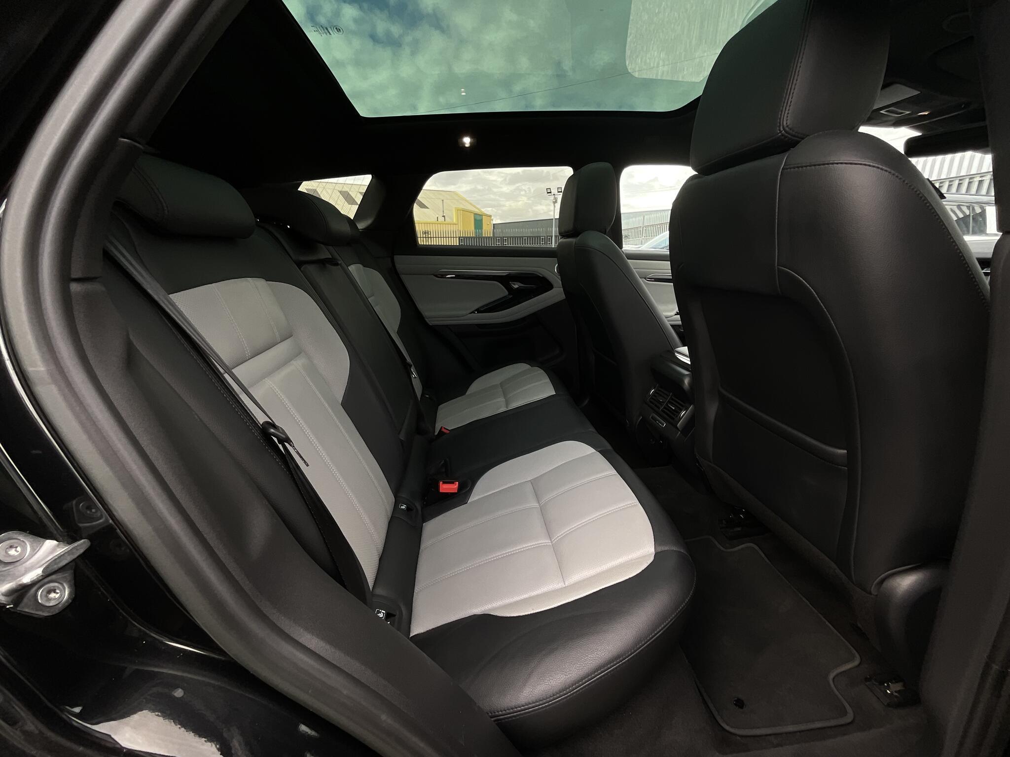 Land Rover Range Rover Evoque - Image 12