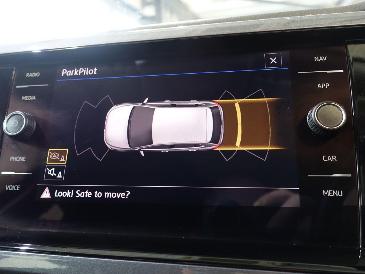 Volkswagen Polo - Image 31