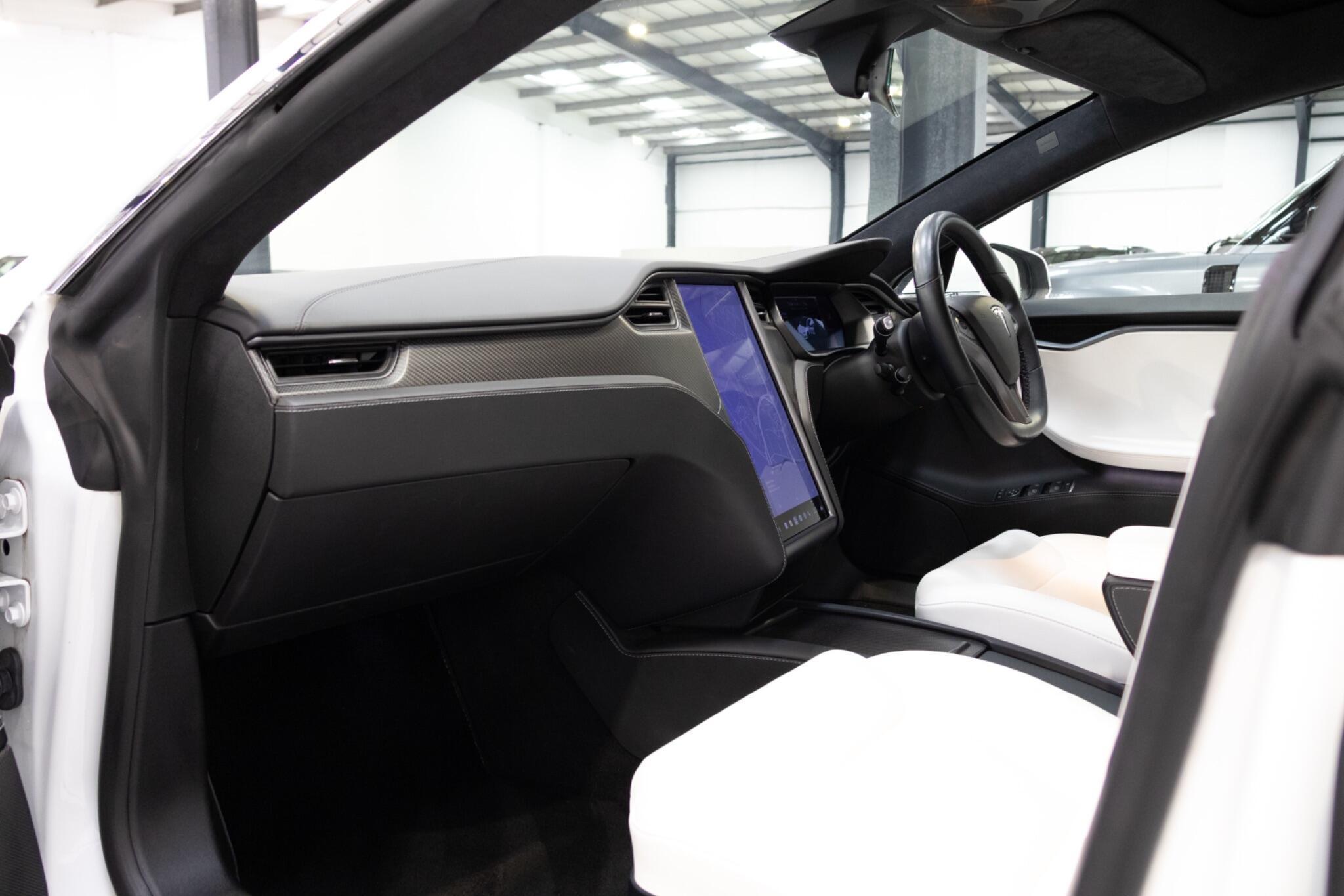 Tesla Model S - Image 12