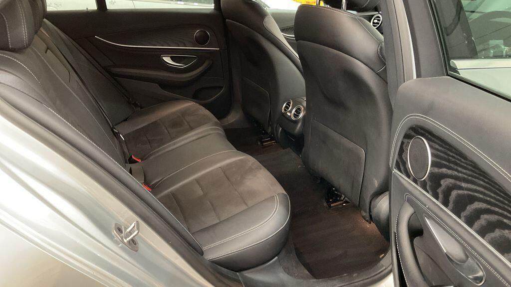 Mercedes-benz E-CLASS - Image 8