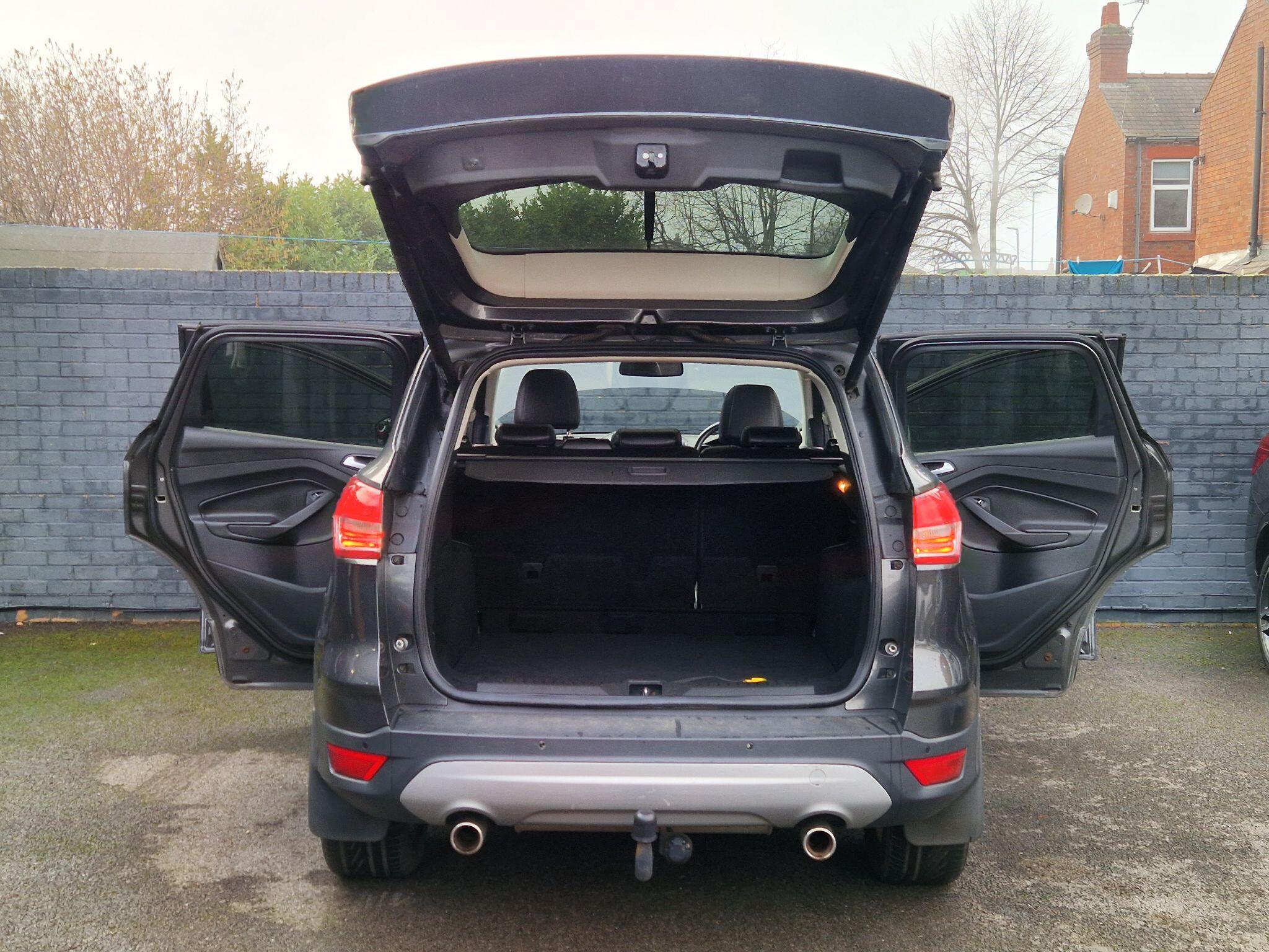 Ford Kuga - Image 16