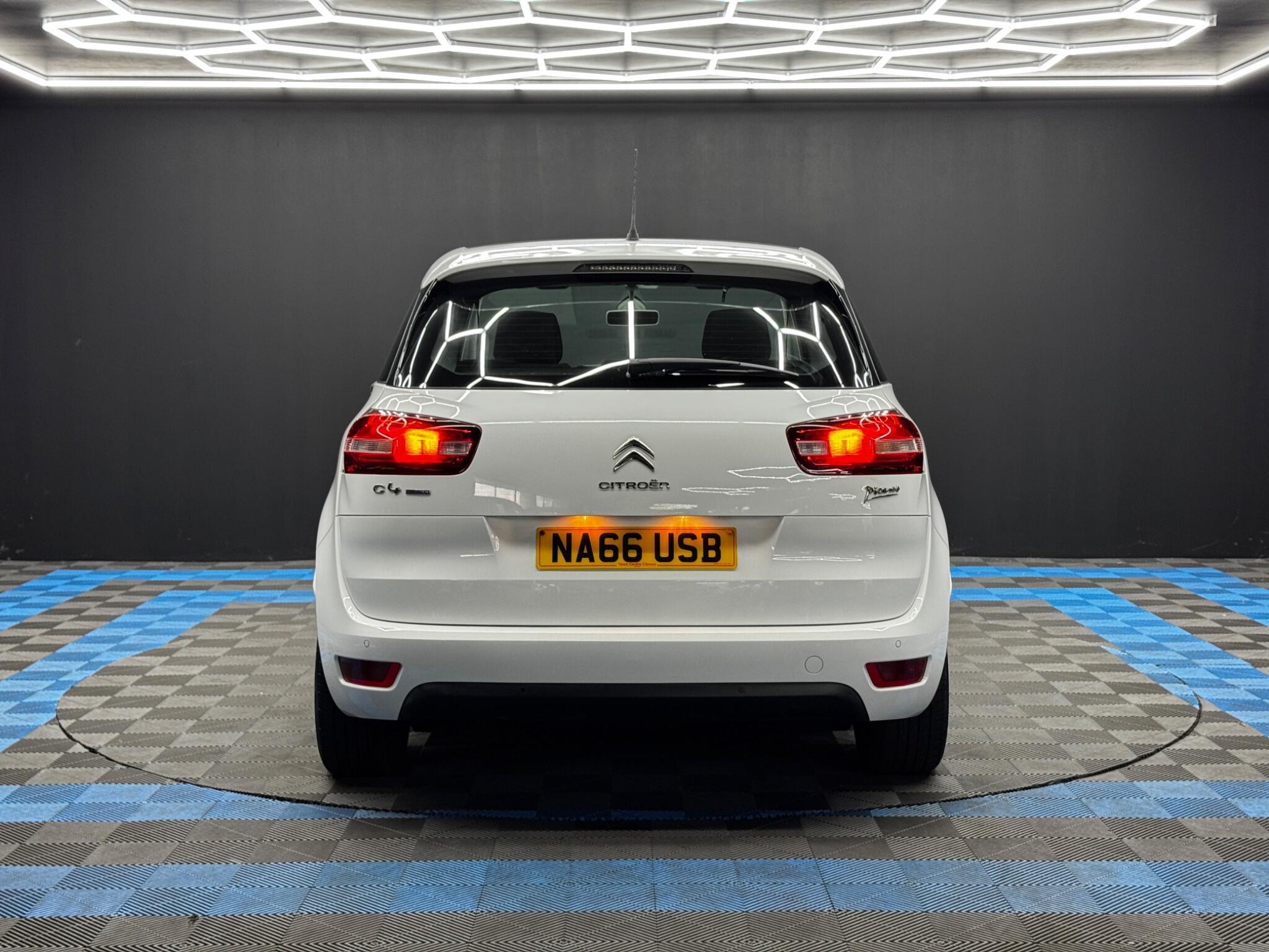 Citroen C4 Picasso - Image 6