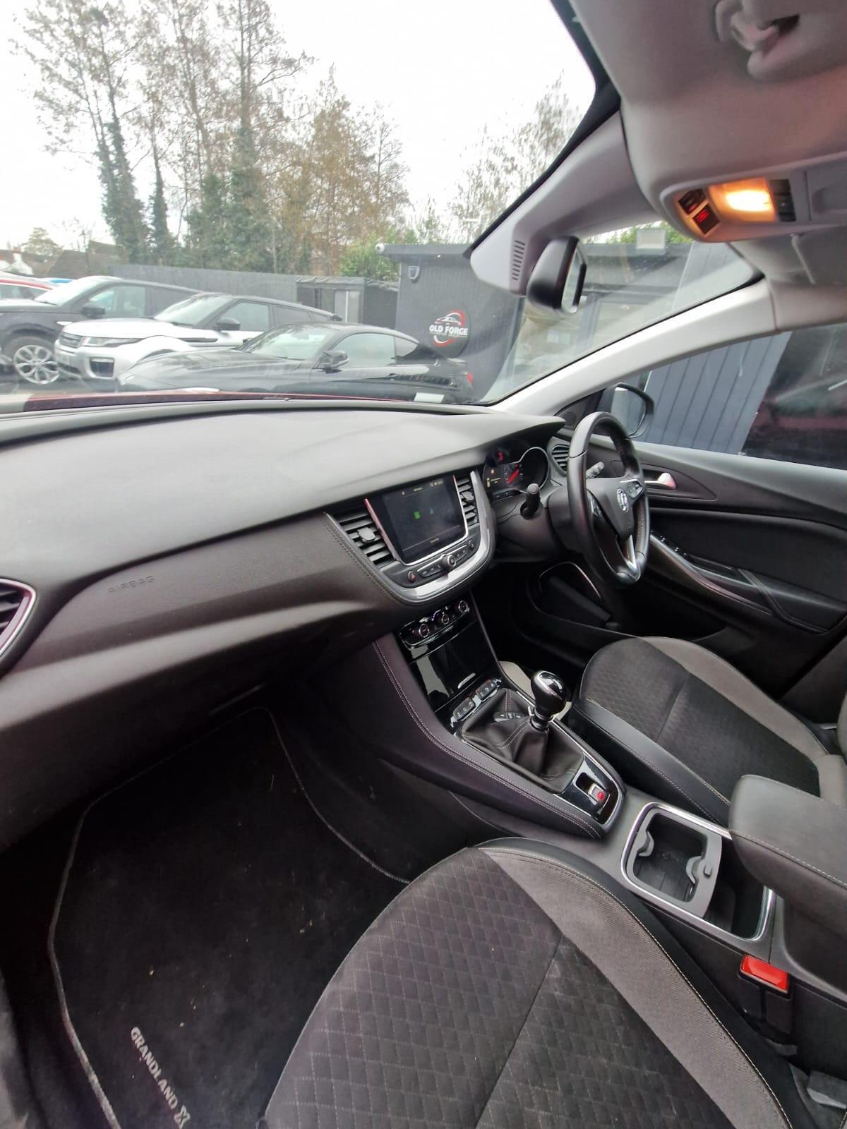 Vauxhall Grandland X - Image 35