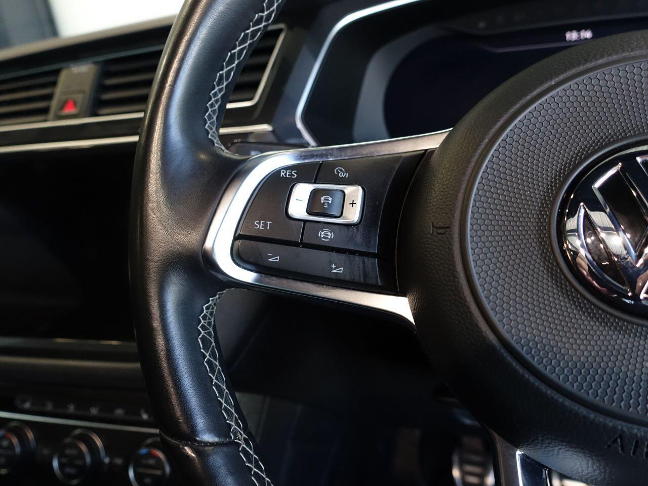 Volkswagen Tiguan - Image 19