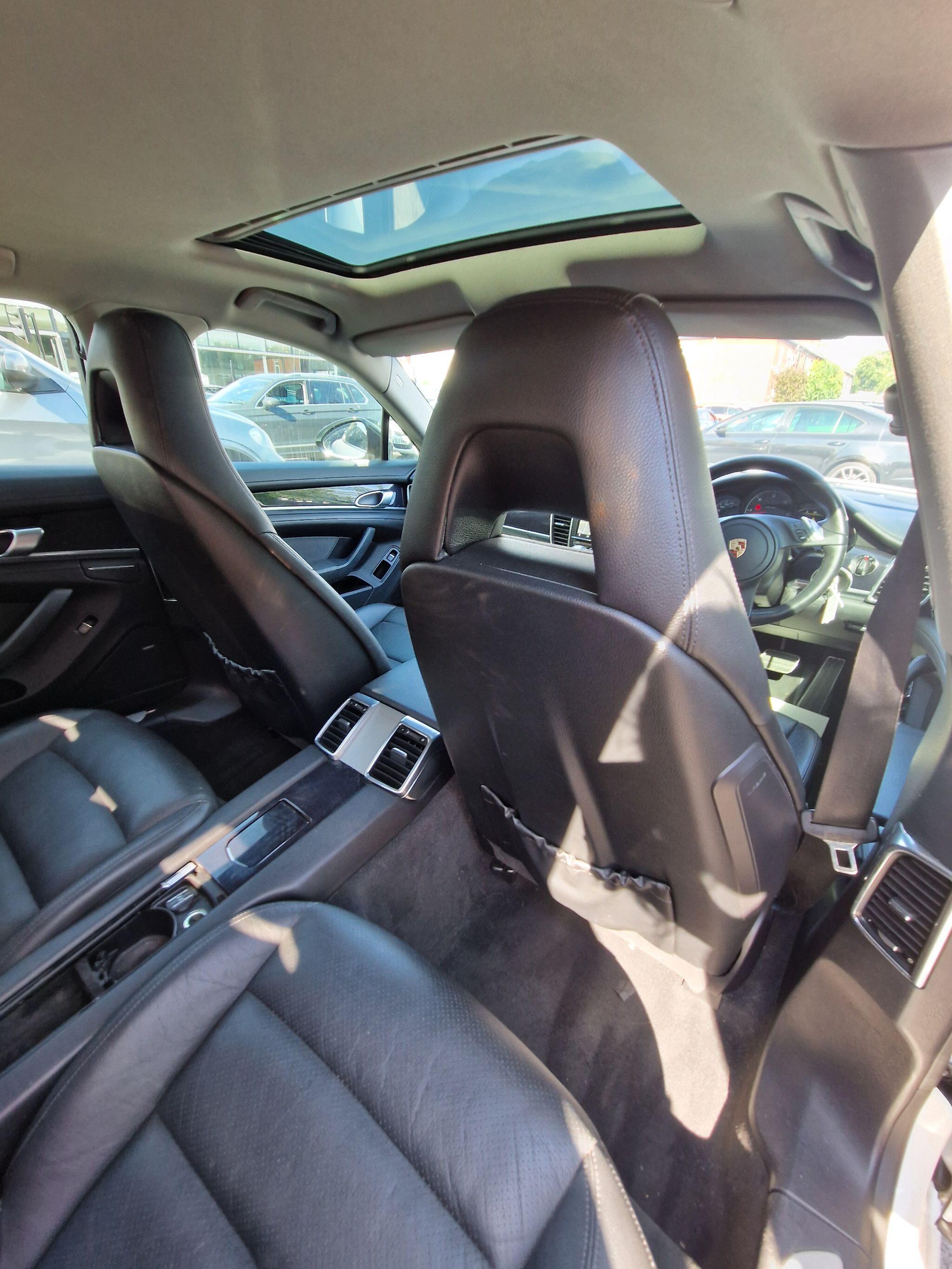 Porsche Panamera - Image 17