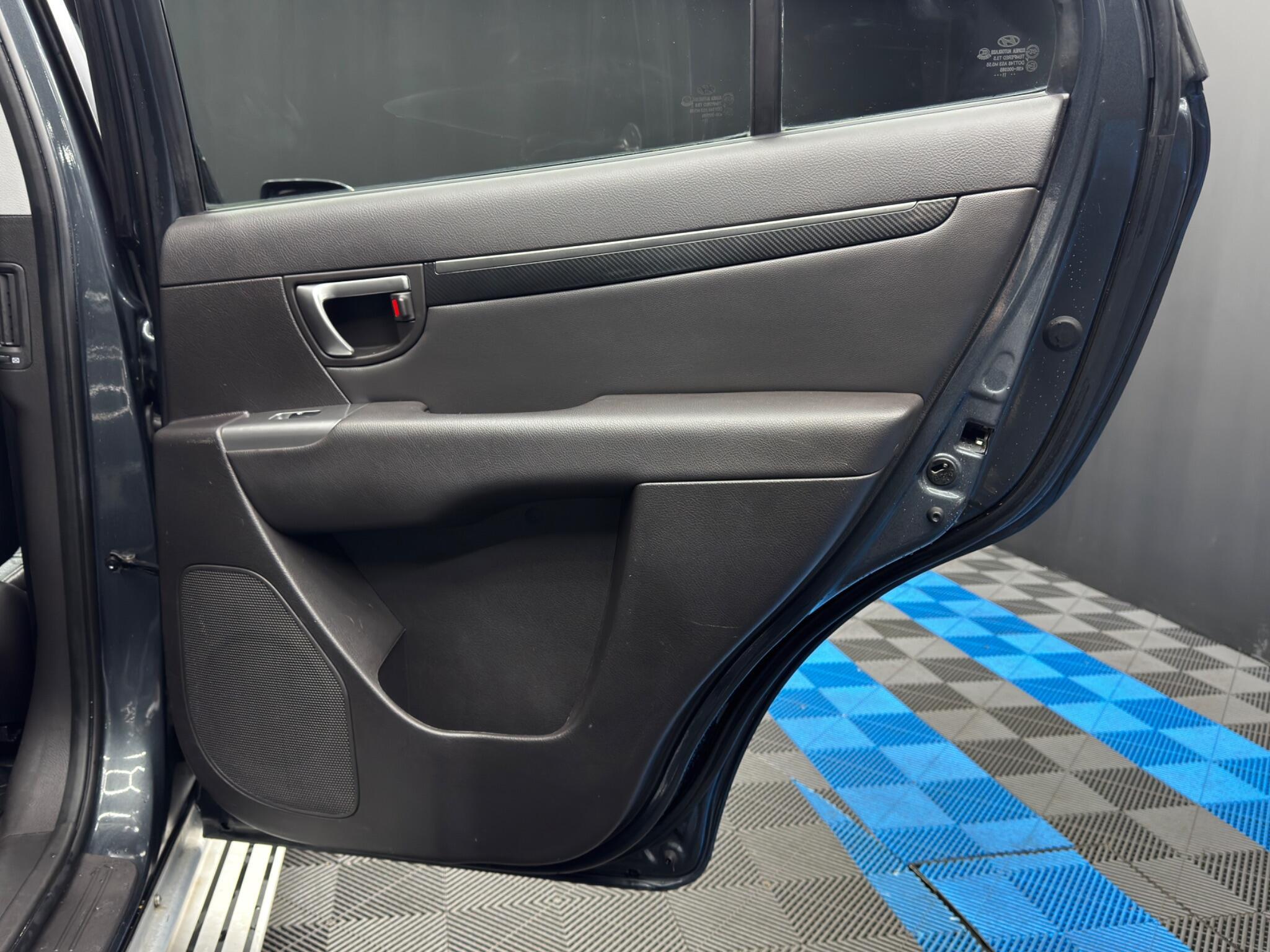 Hyundai Santa Fe - Image 37