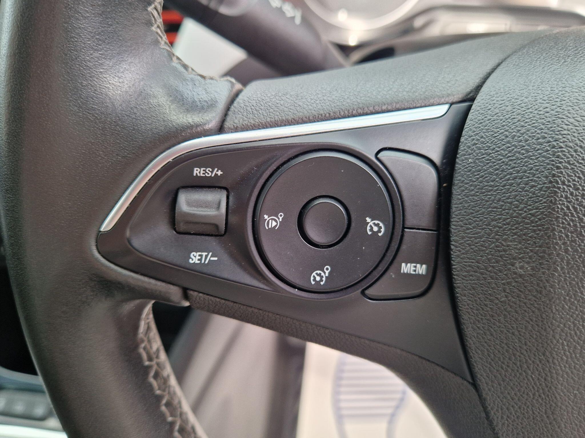 Vauxhall Crossland X - Image 35