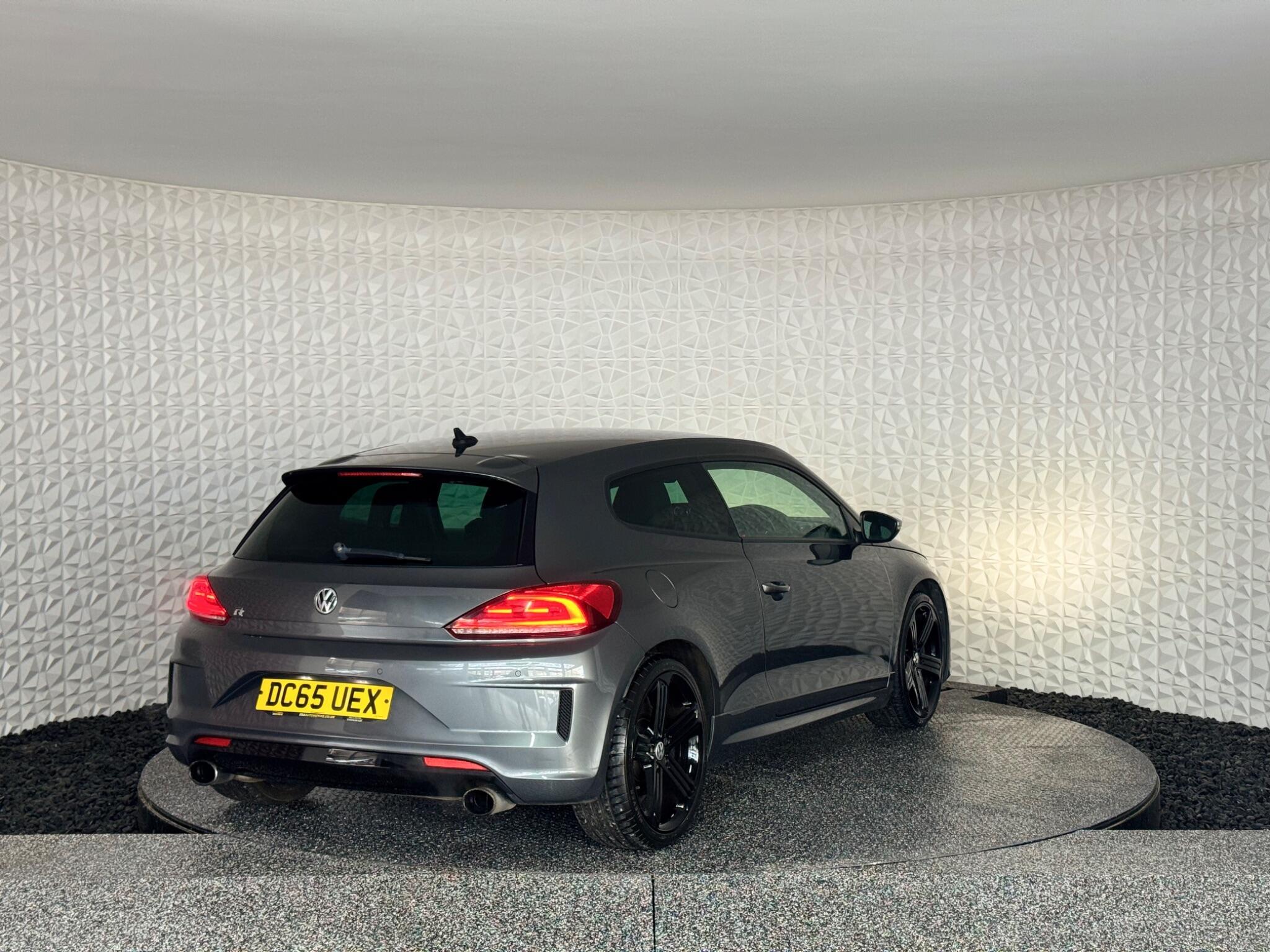 Volkswagen Scirocco - Image 12