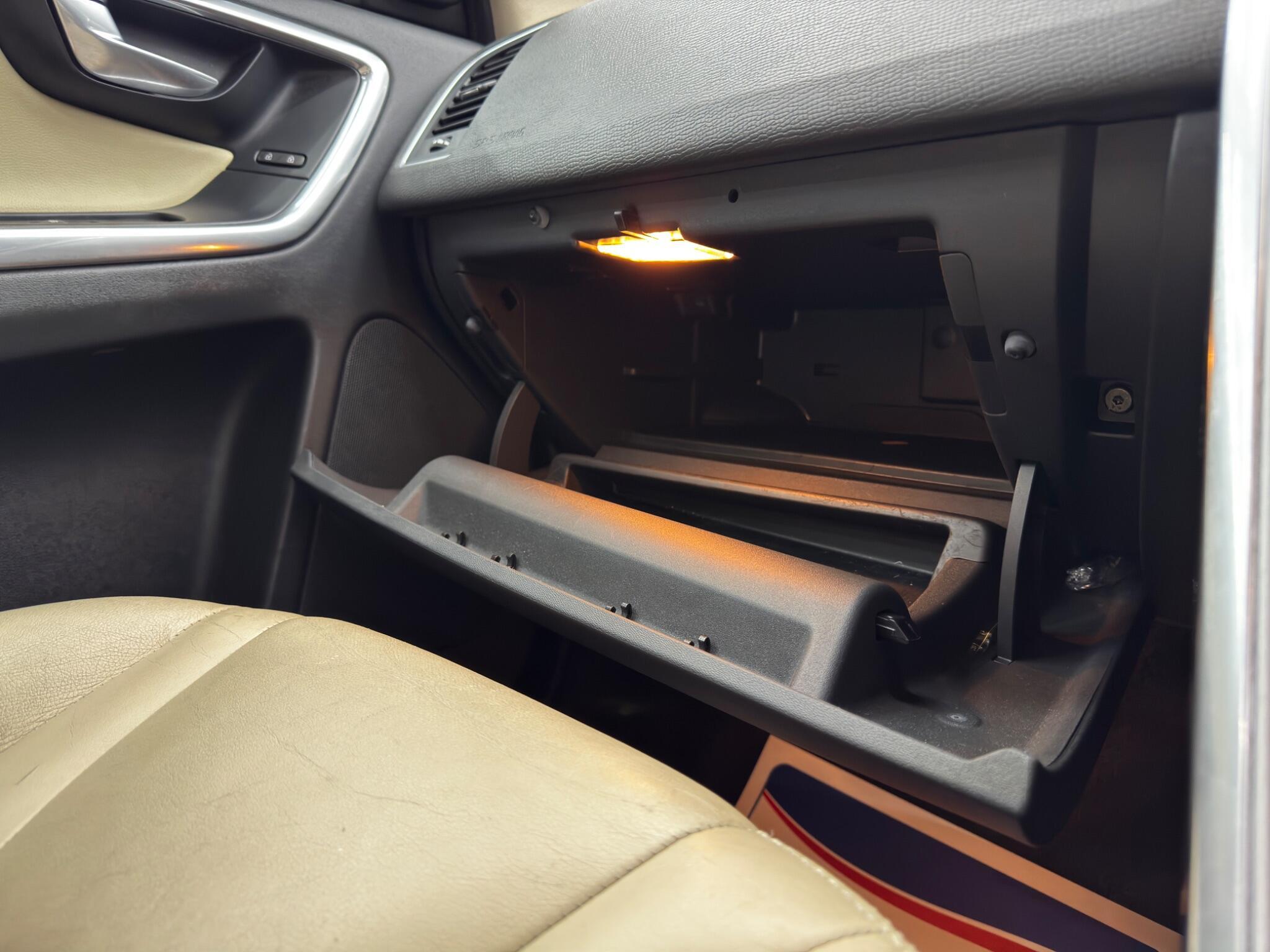 Volvo XC60 - Image 36