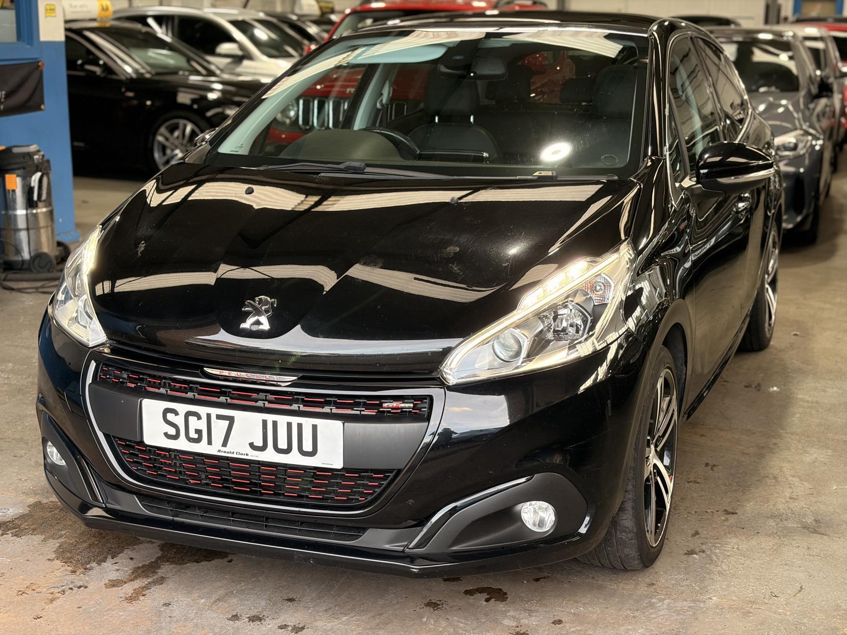 Peugeot 208 - Image 3