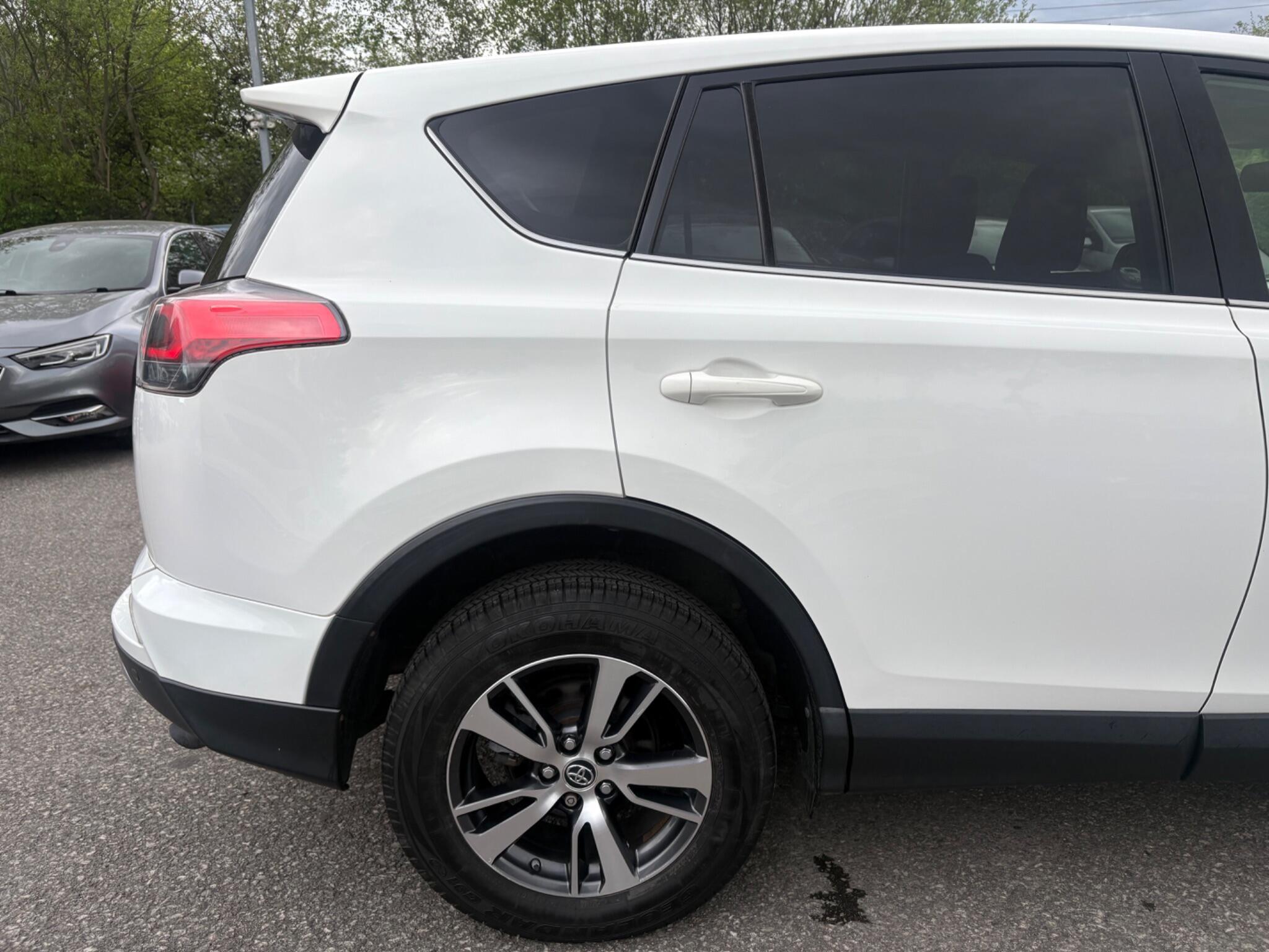 Toyota RAV4 - Image 21