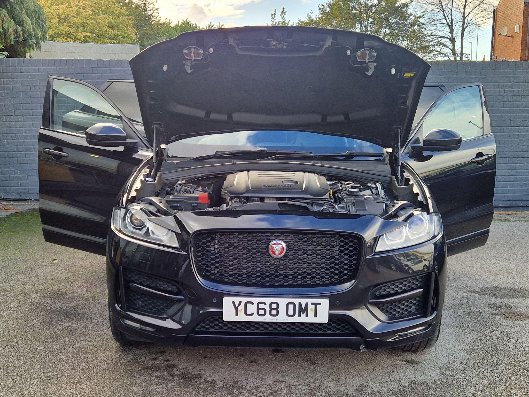 Jaguar F-Pace - Image 12