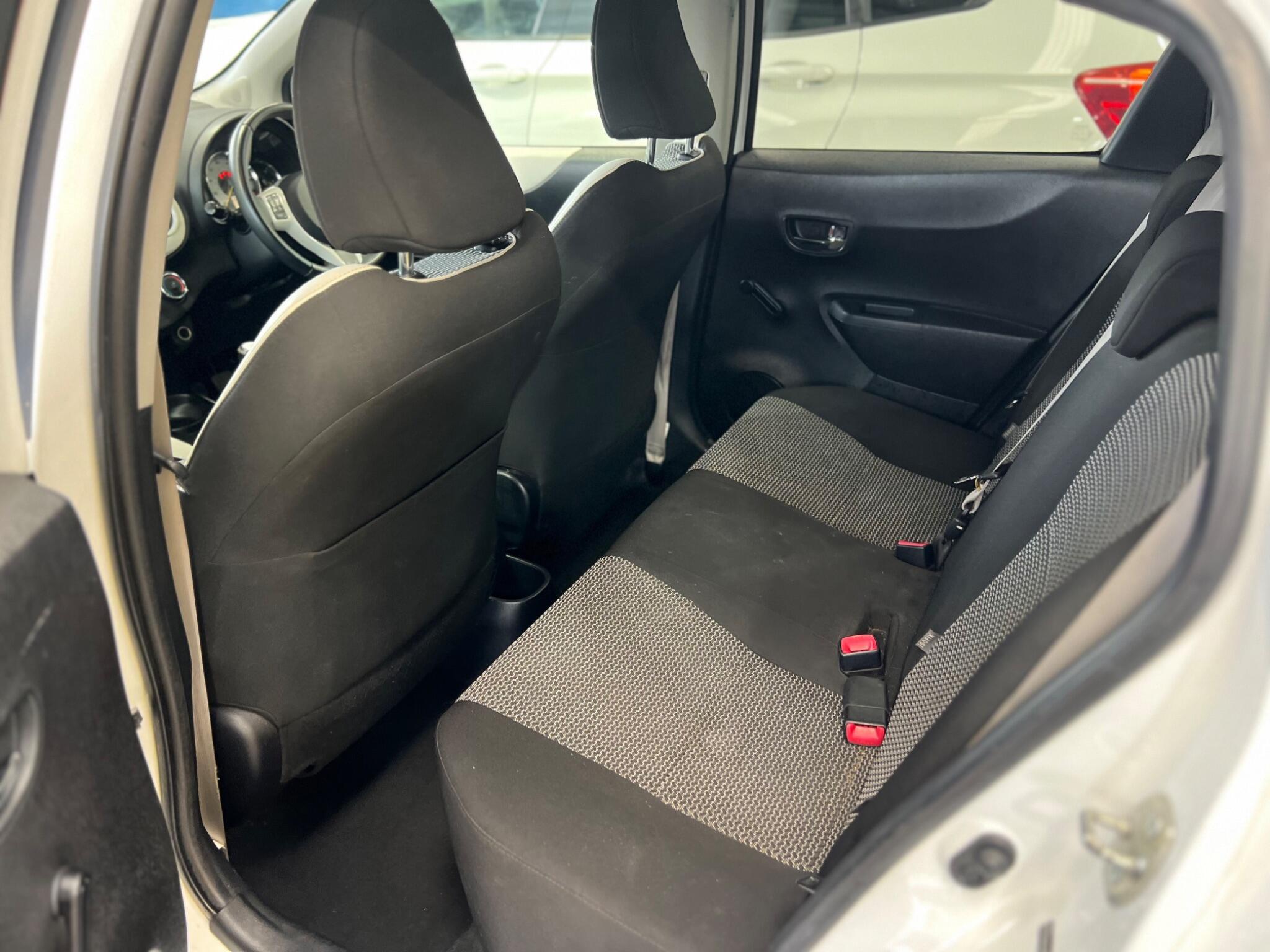 Toyota Yaris - Image 24