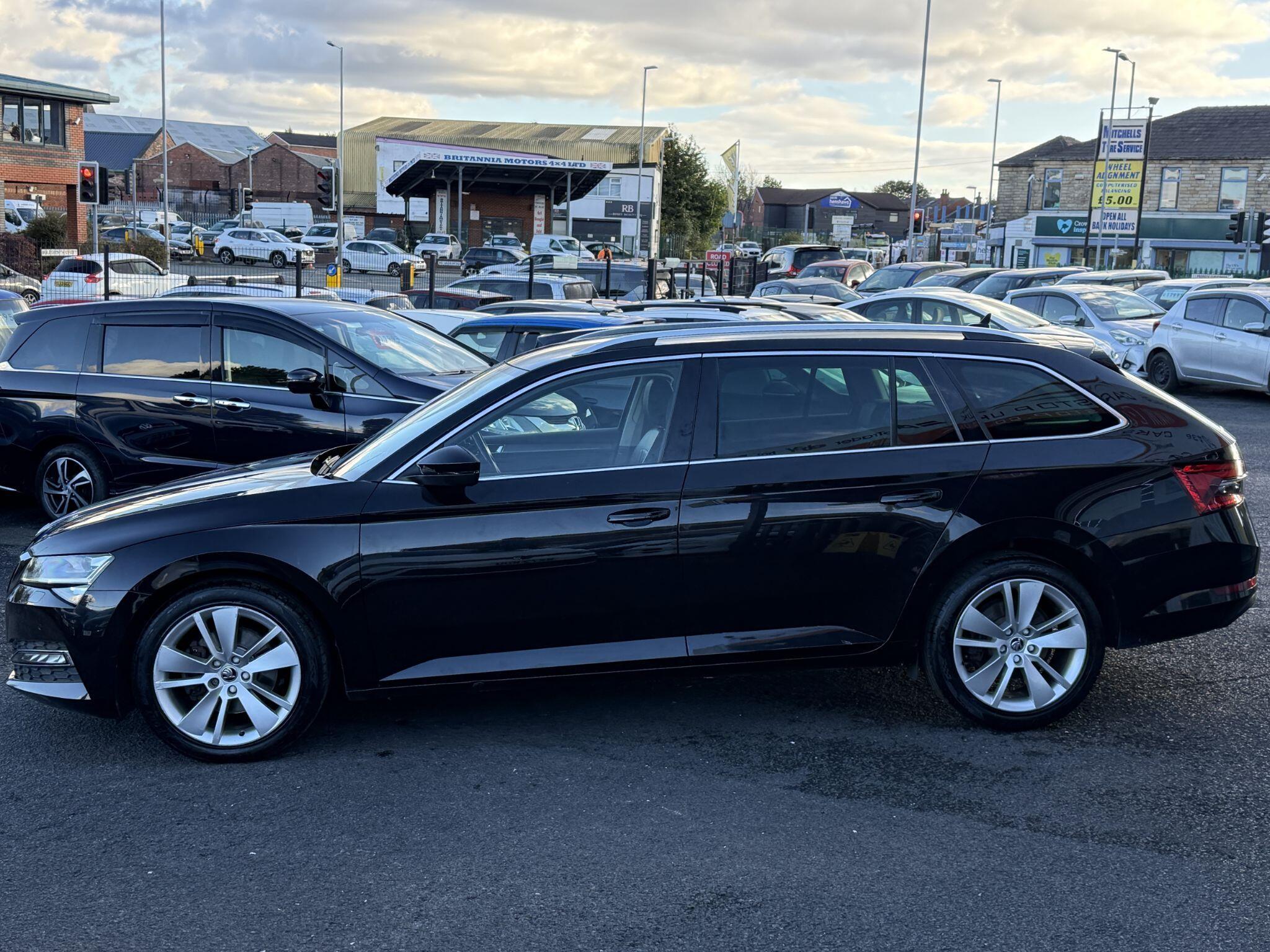 Skoda Superb - Image 17