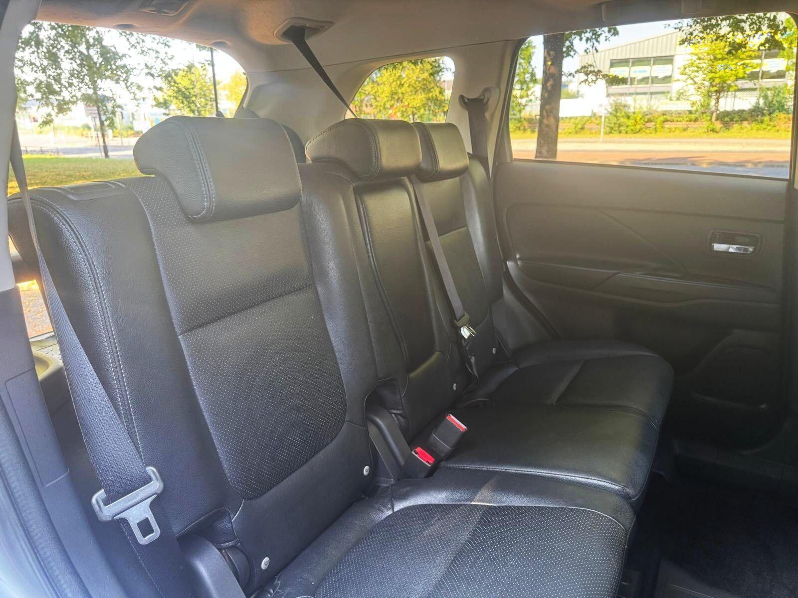 Mitsubishi Outlander - Image 17