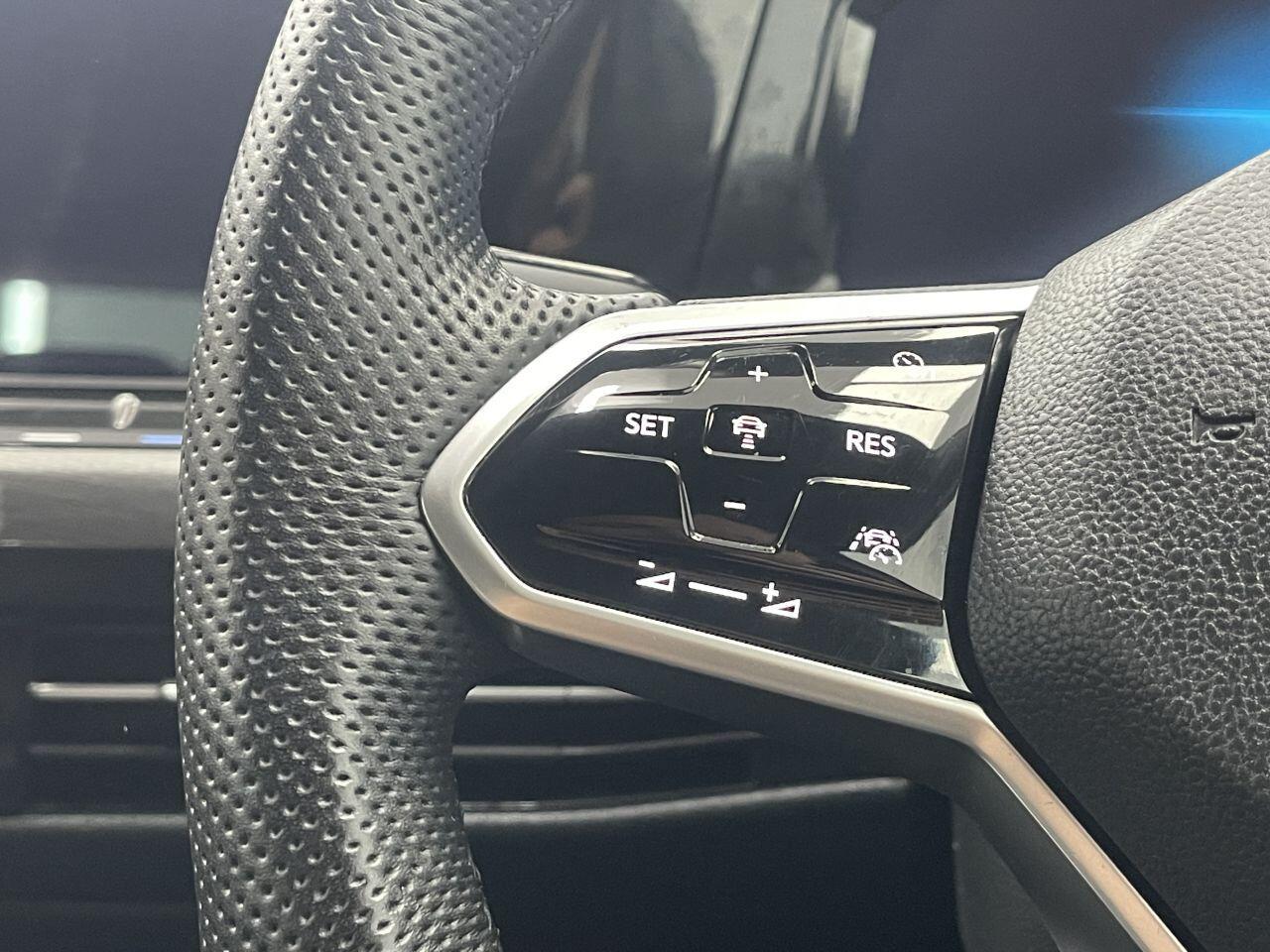 Volkswagen Golf - Image 37