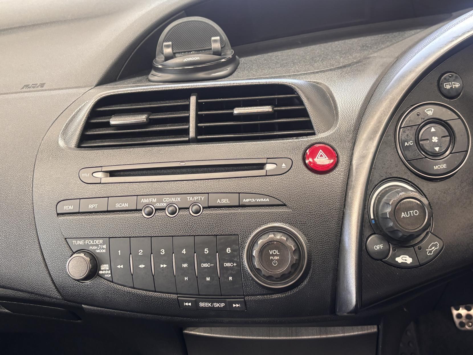 Honda Civic - Image 14
